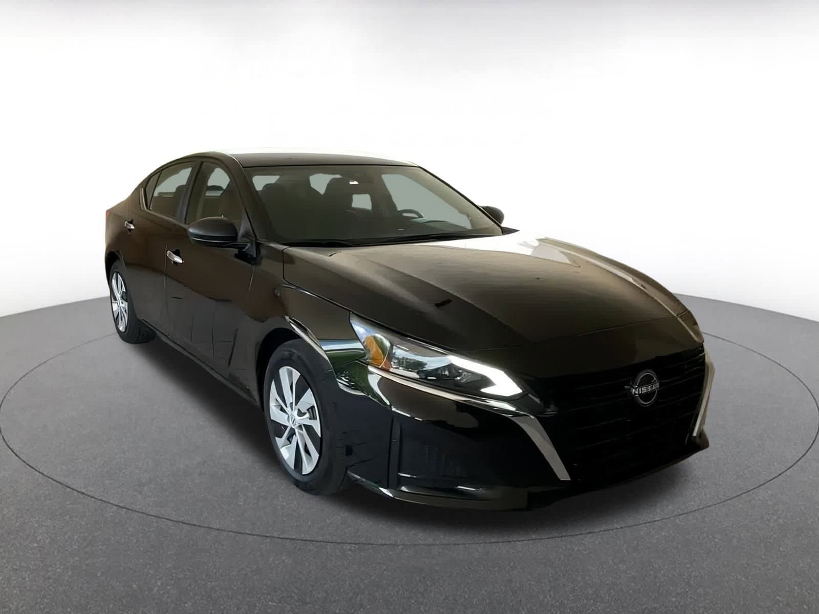 Thumbnail: 2024 Nissan Altima - 3