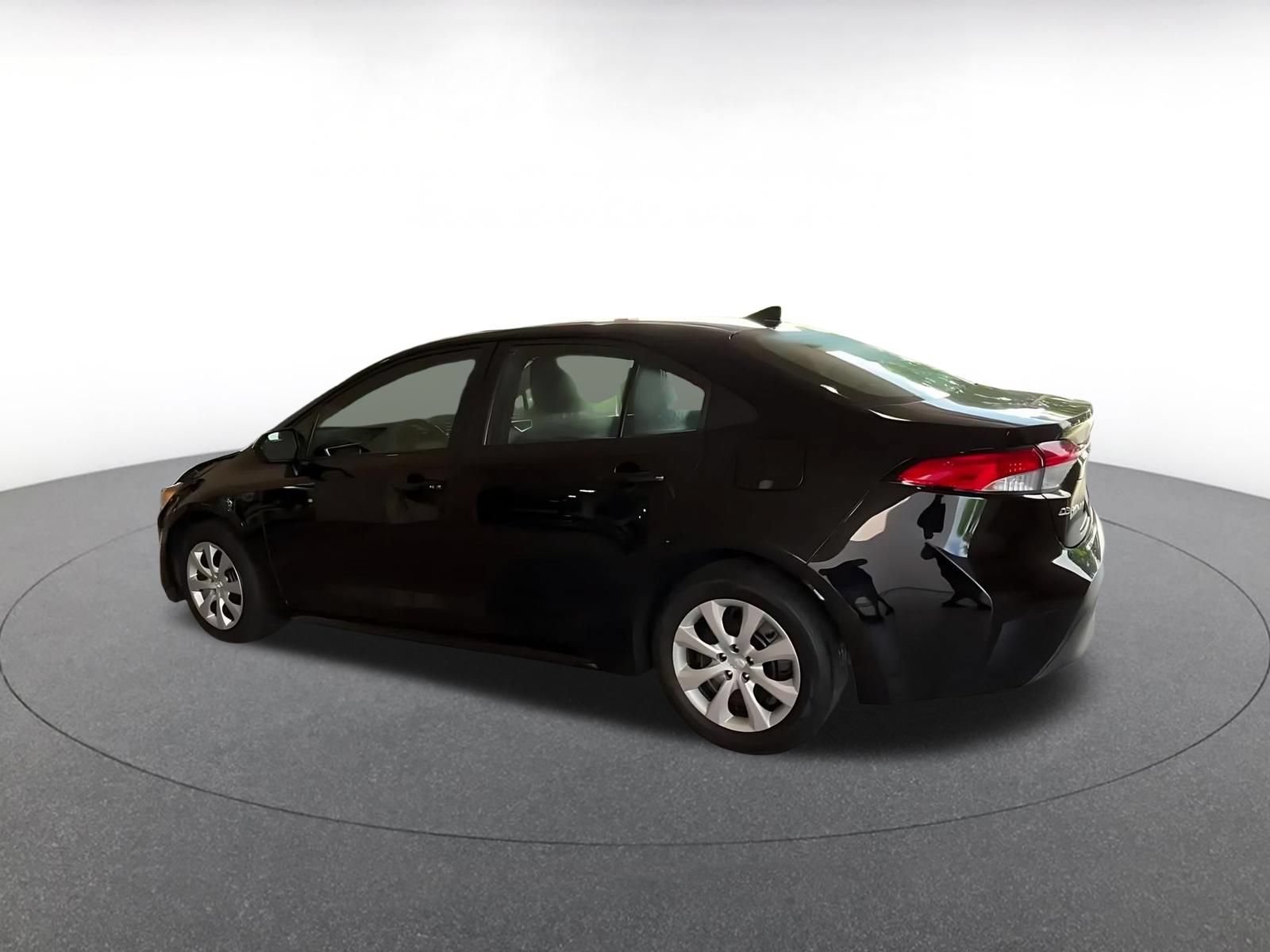 Thumbnail: 2025 Toyota Corolla - 9