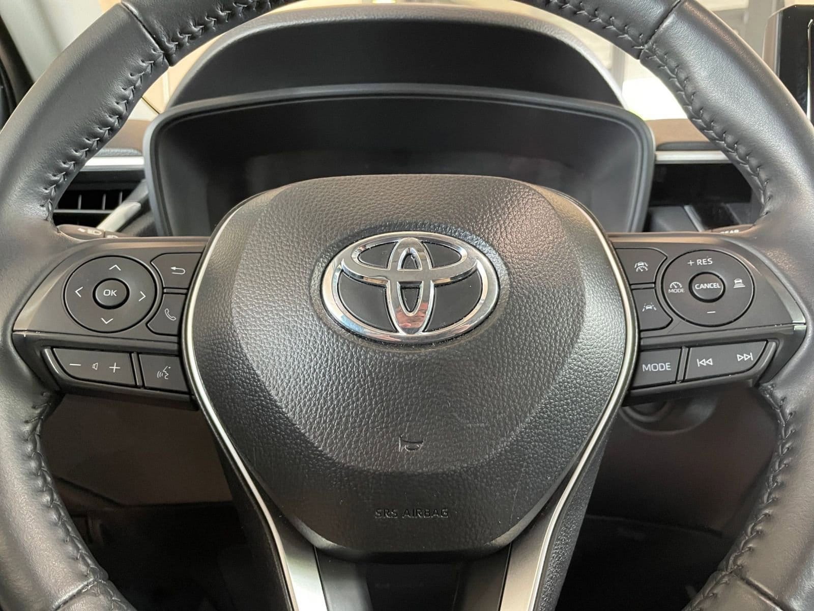 Thumbnail: 2025 Toyota Corolla Cross - 25