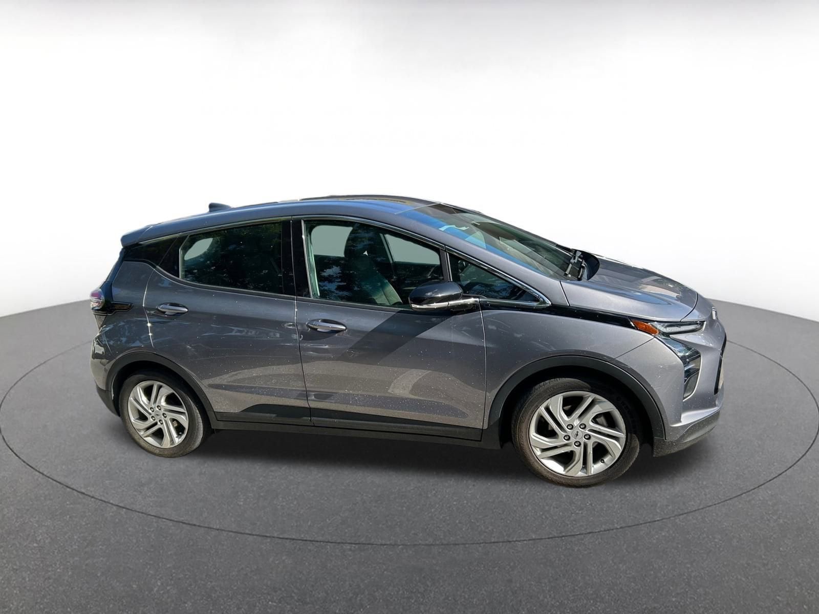 Thumbnail: 2023 Chevrolet Bolt EV - 2