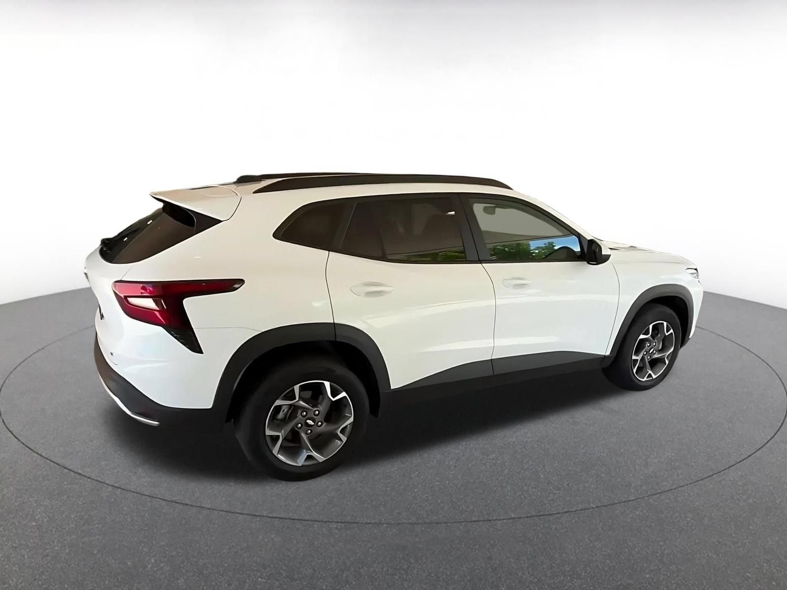 Thumbnail: 2025 Chevrolet Trax - 15