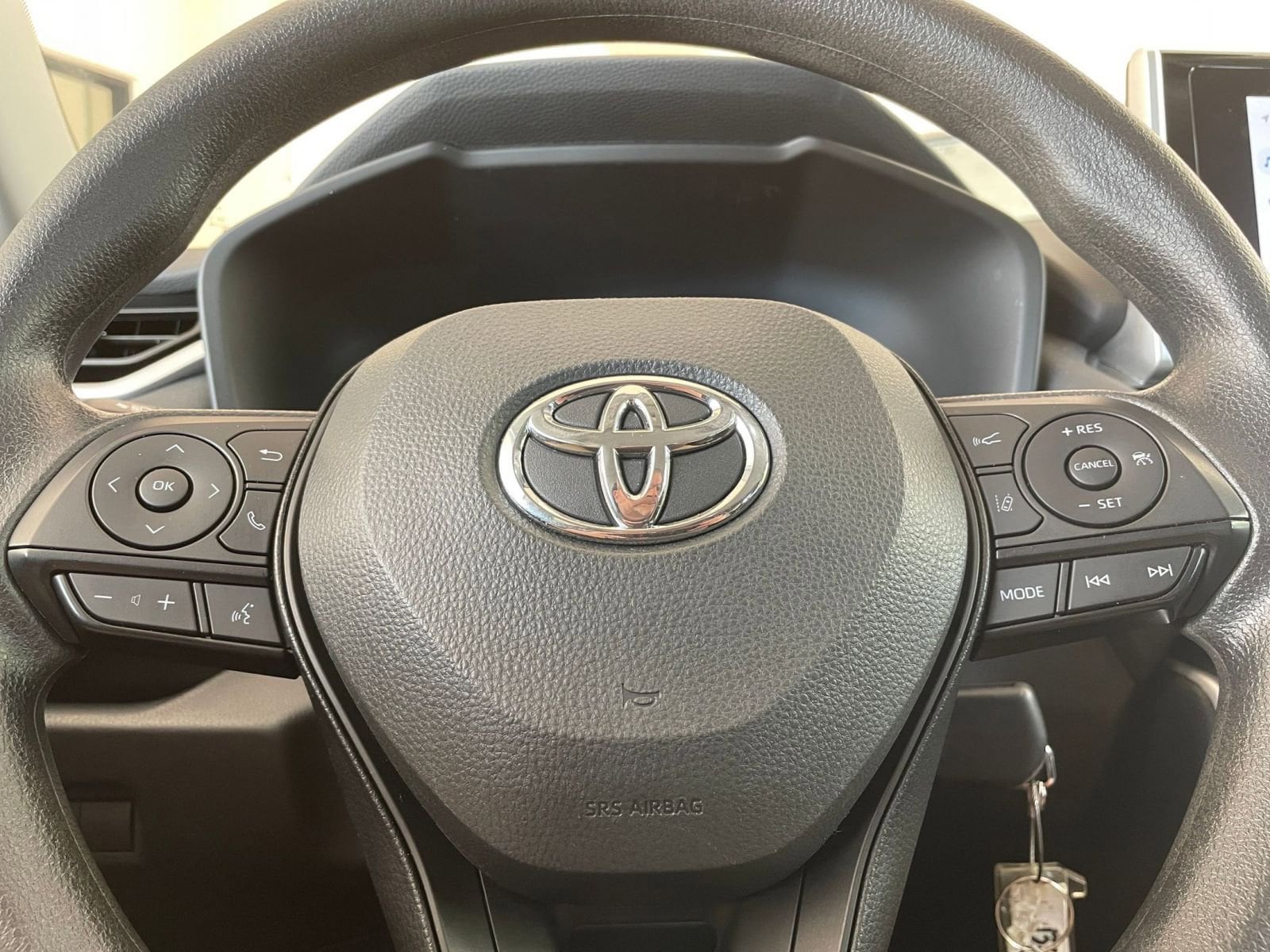 Thumbnail: 2025 Toyota RAV4 - 25