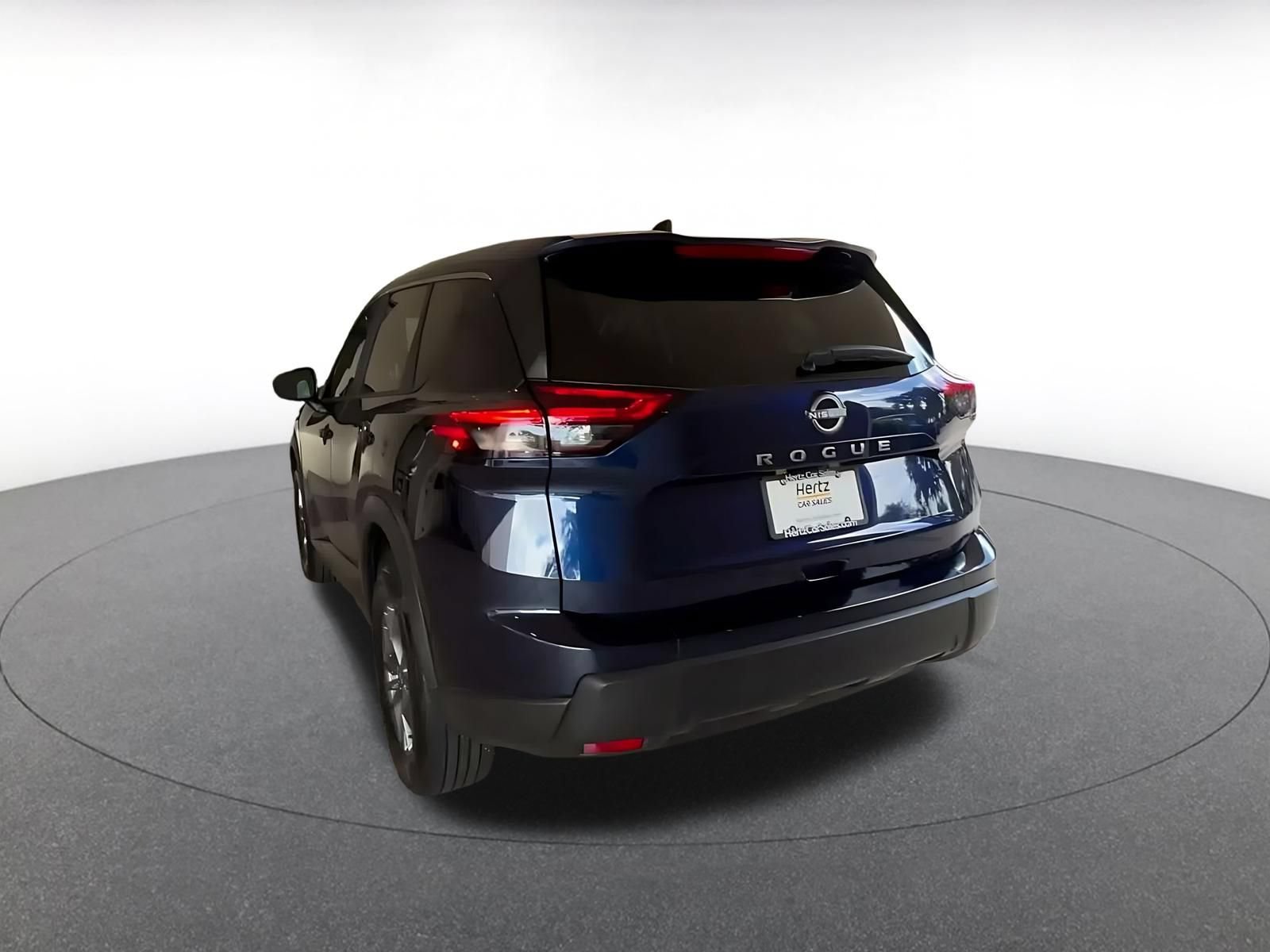 Thumbnail: 2026 Nissan Rogue - 10