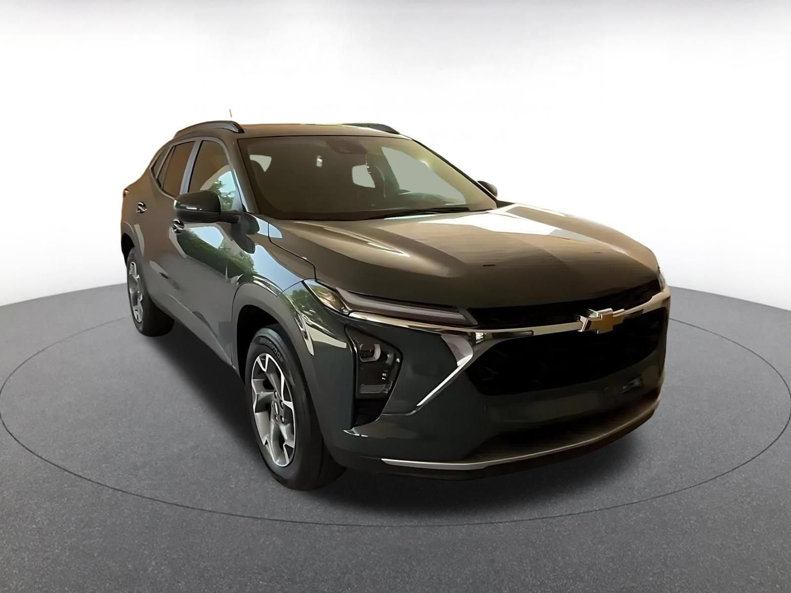 Thumbnail: 2025 Chevrolet Trax - 3