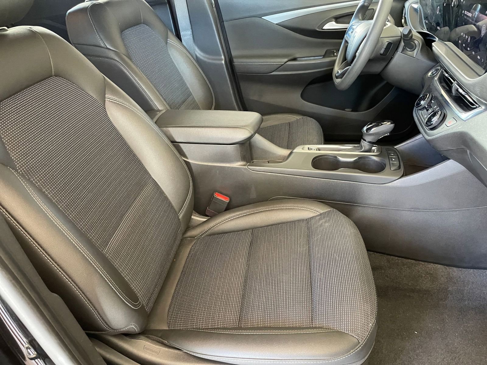 Thumbnail: 2025 Buick Envista - 34