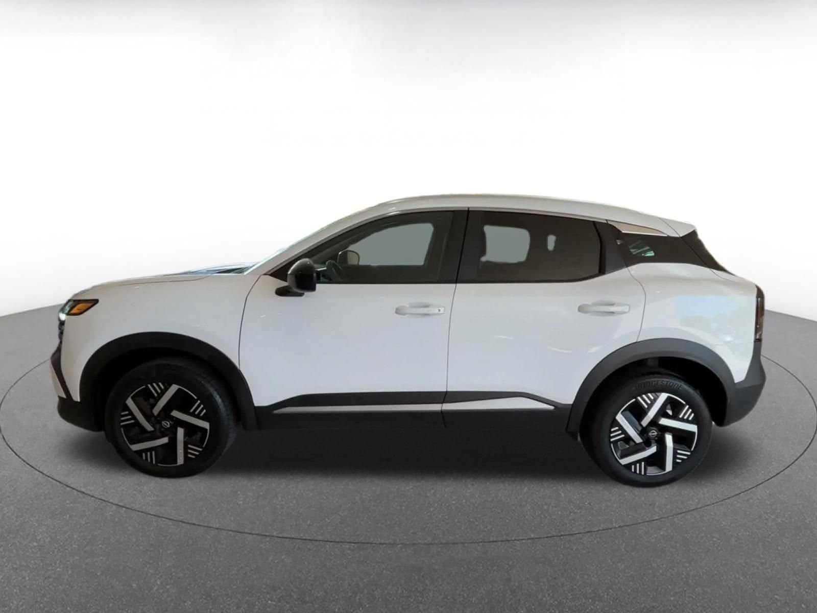 Thumbnail: 2026 Nissan Kicks - 8