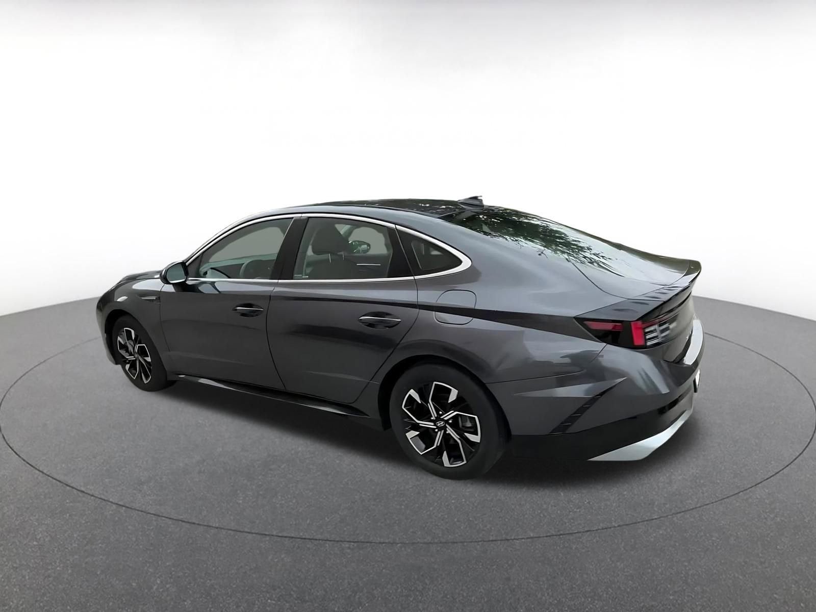 Thumbnail: 2025 Hyundai Sonata - 10