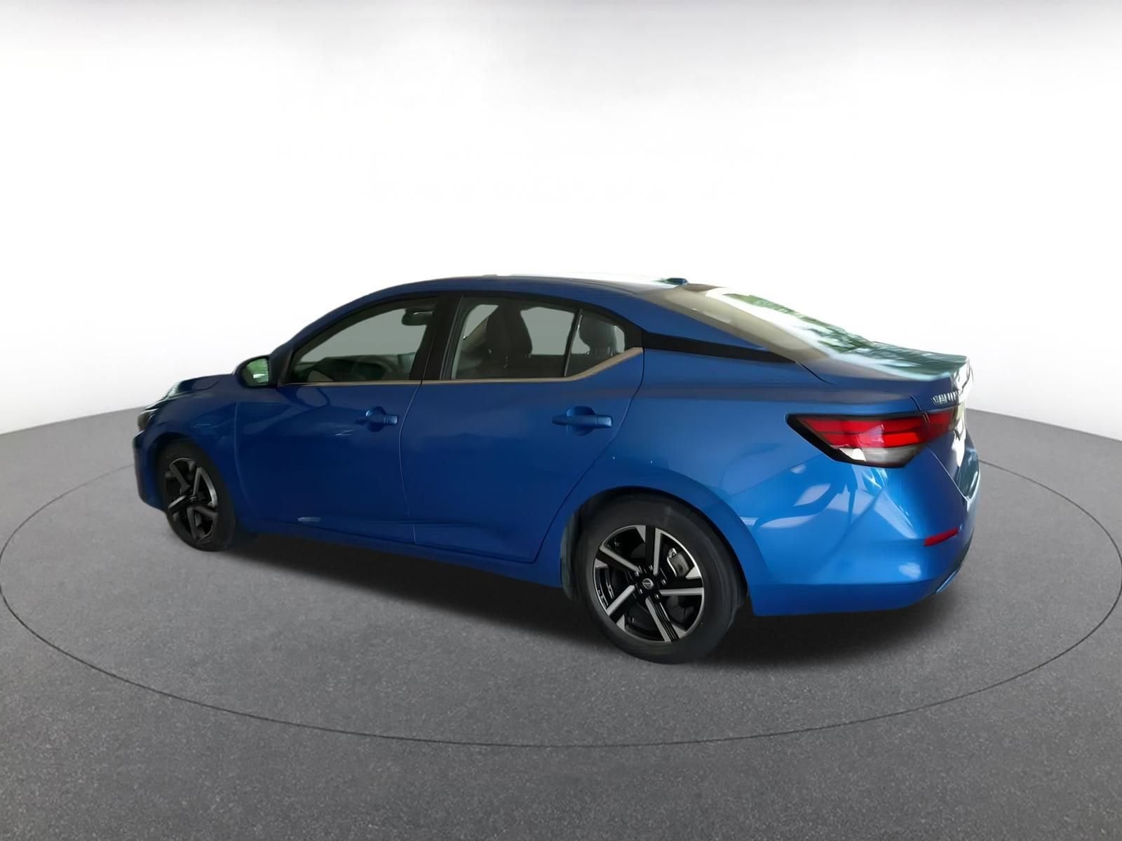 Thumbnail: 2024 Nissan Sentra - 10