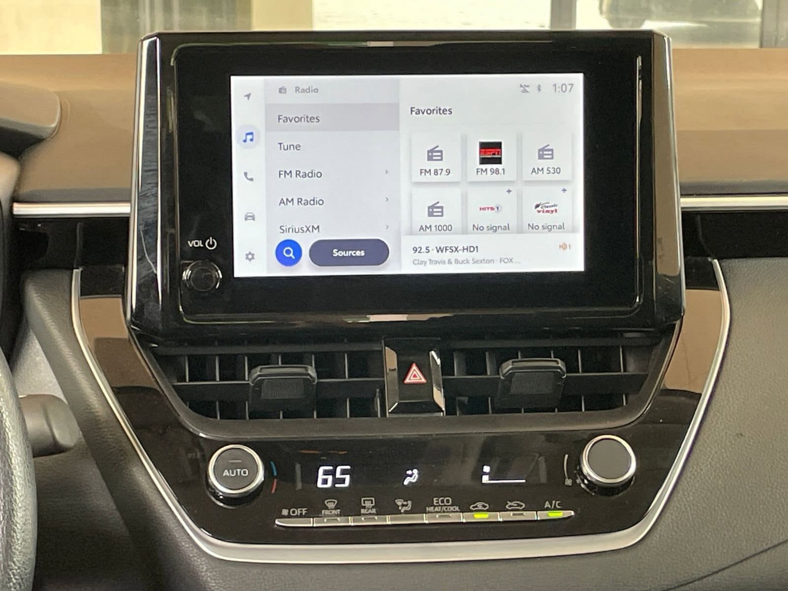 Thumbnail: 2025 Toyota Corolla - 18