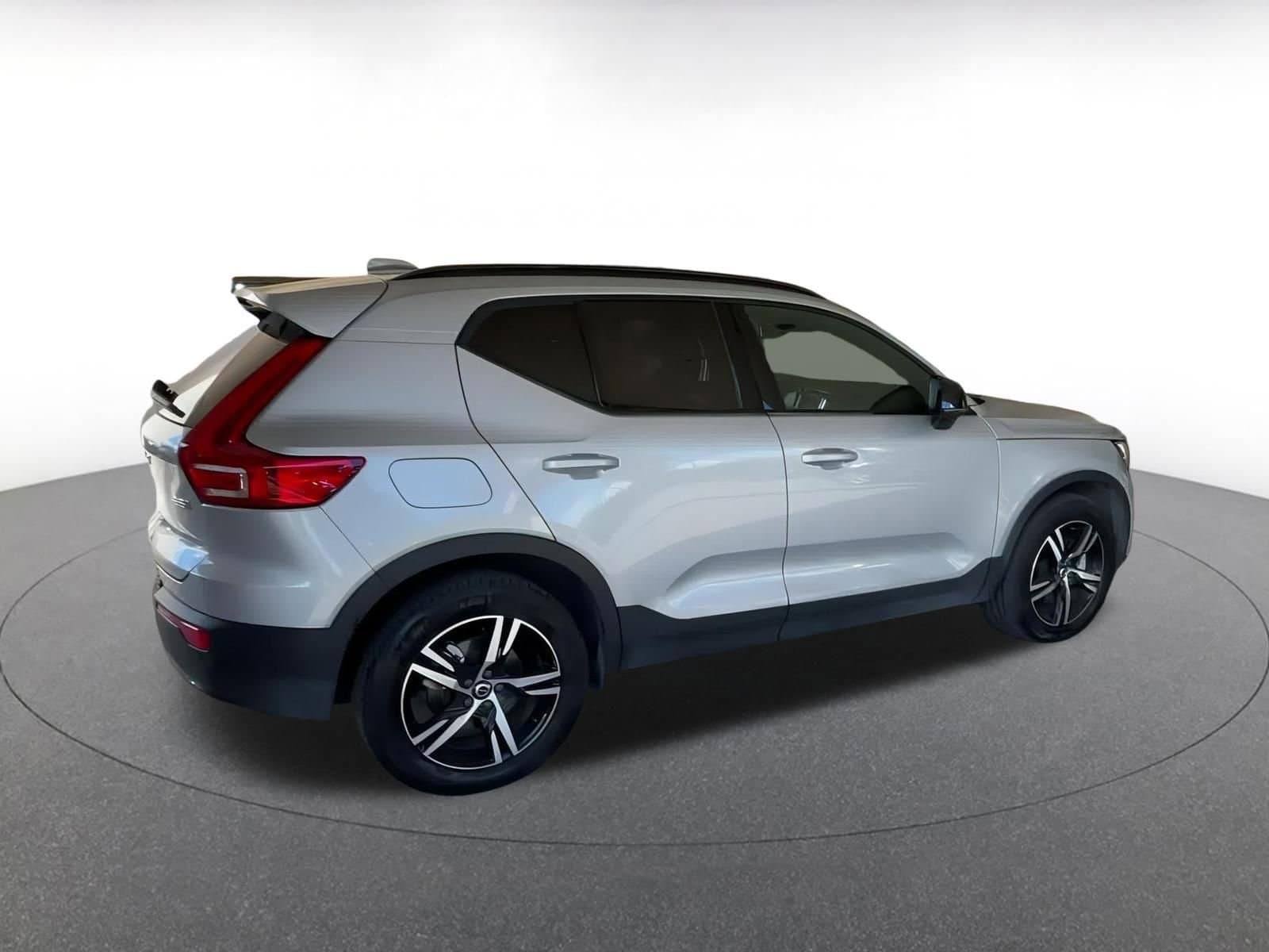 Thumbnail: 2024 Volvo XC40 - 15