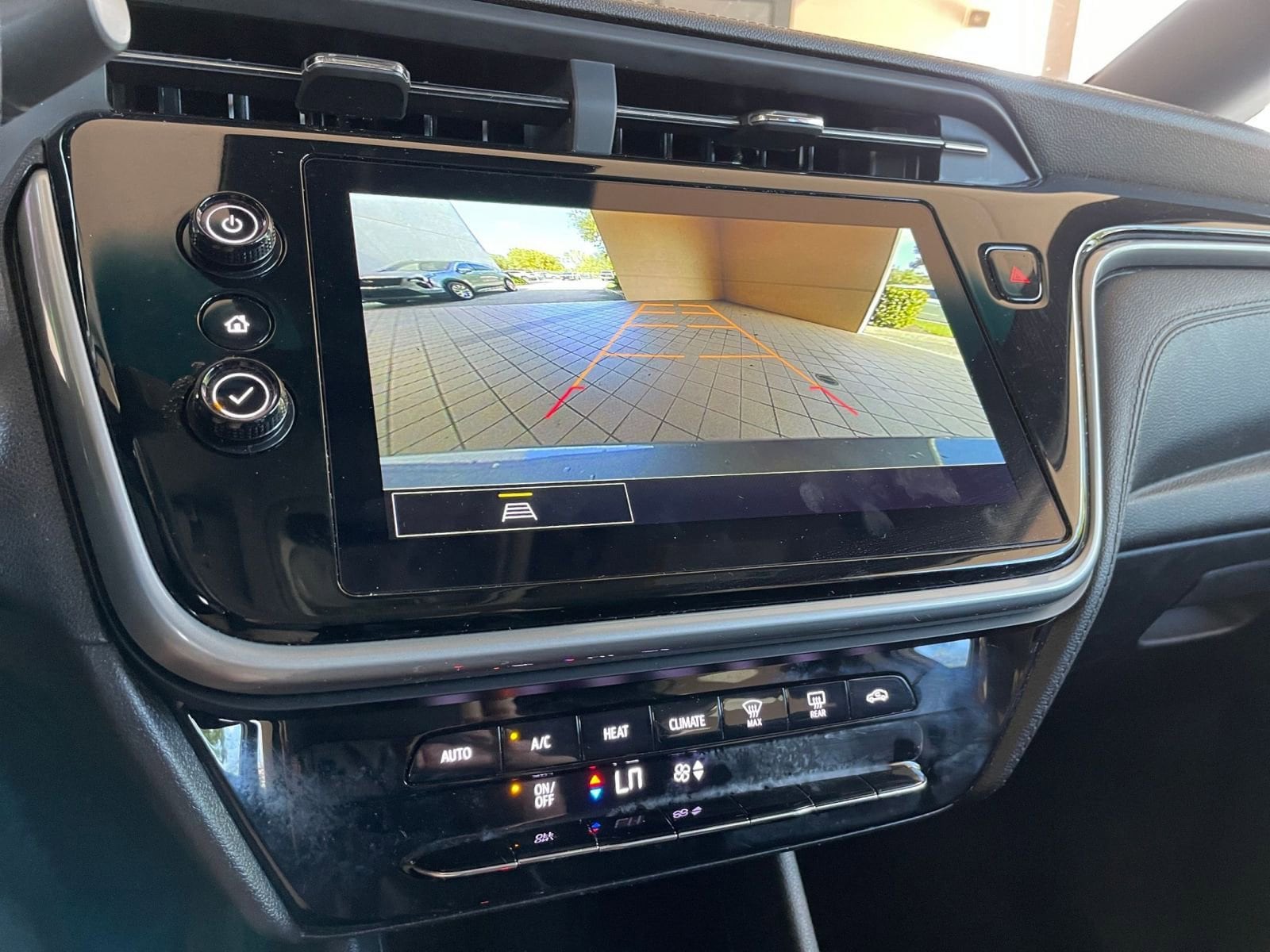 Thumbnail: 2023 Chevrolet Bolt EV - 21