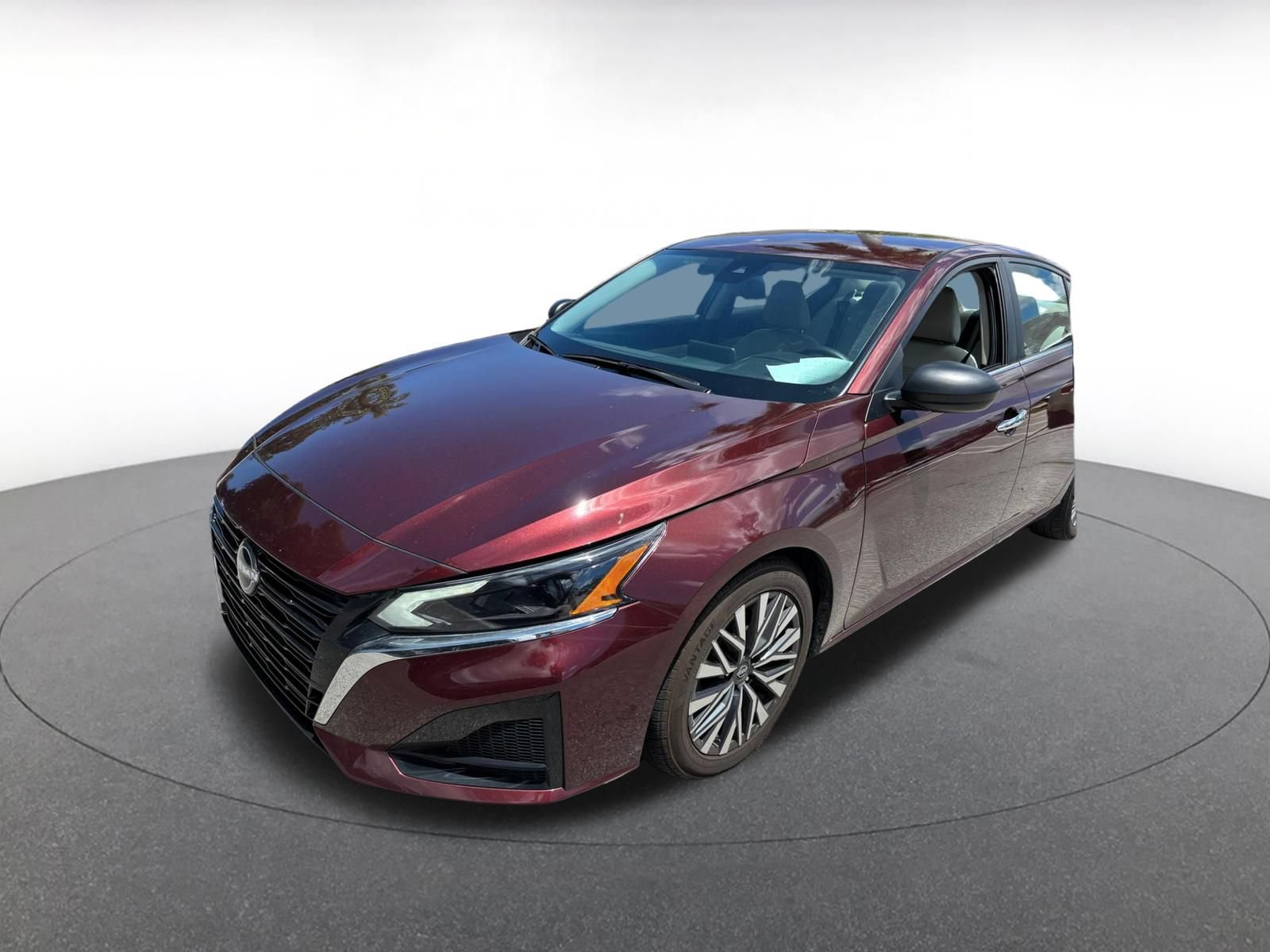 Thumbnail: 2025 Nissan Altima - 8
