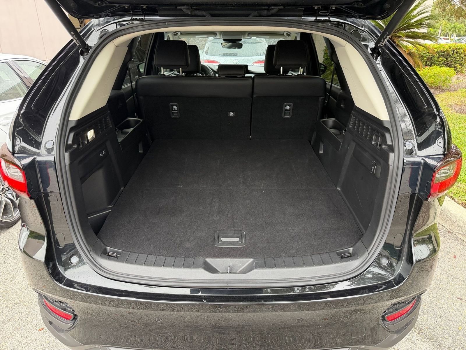 Thumbnail: 2025 Mazda CX-70 - 25