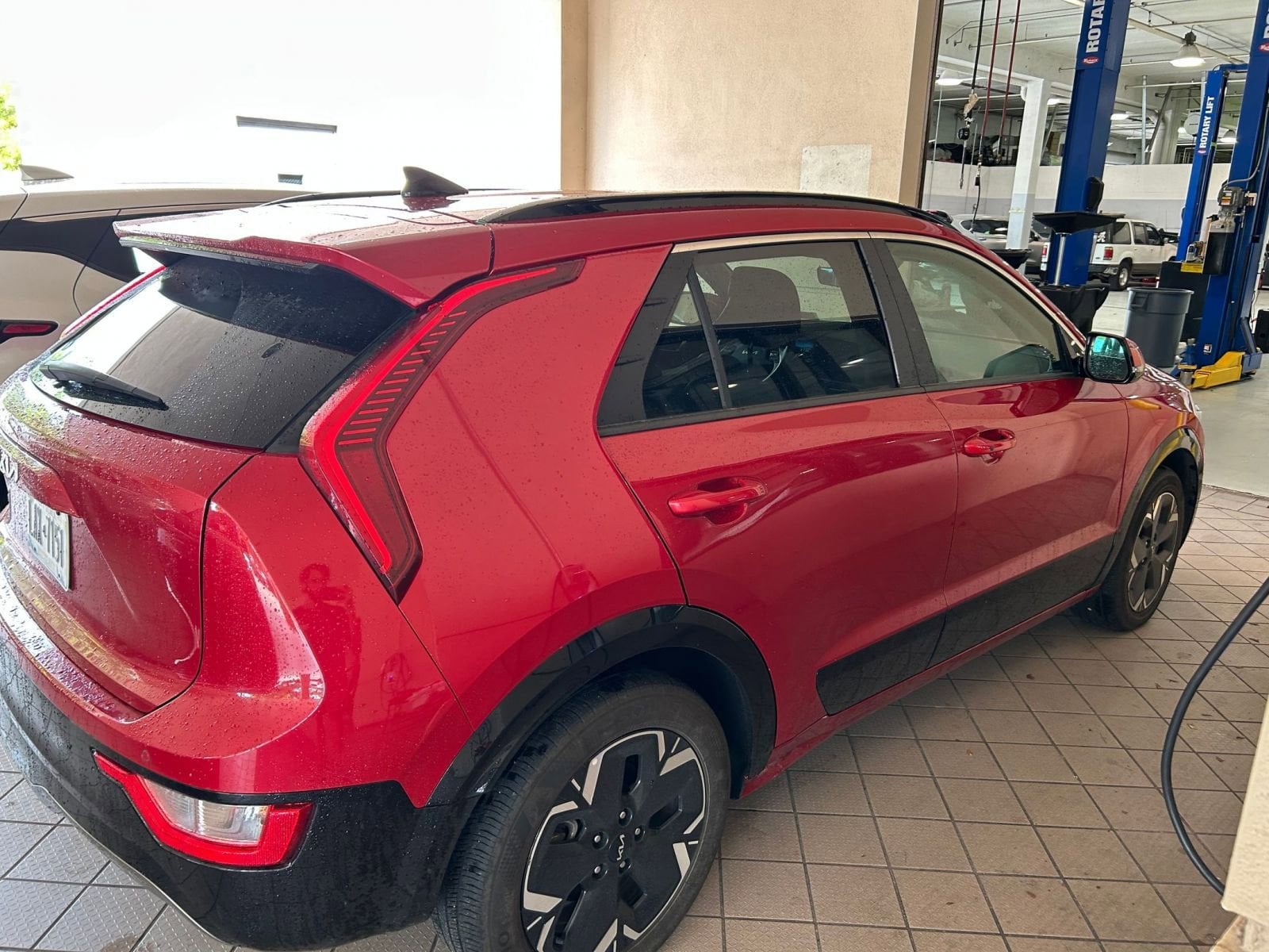 Thumbnail: 2023 Kia Niro - 7