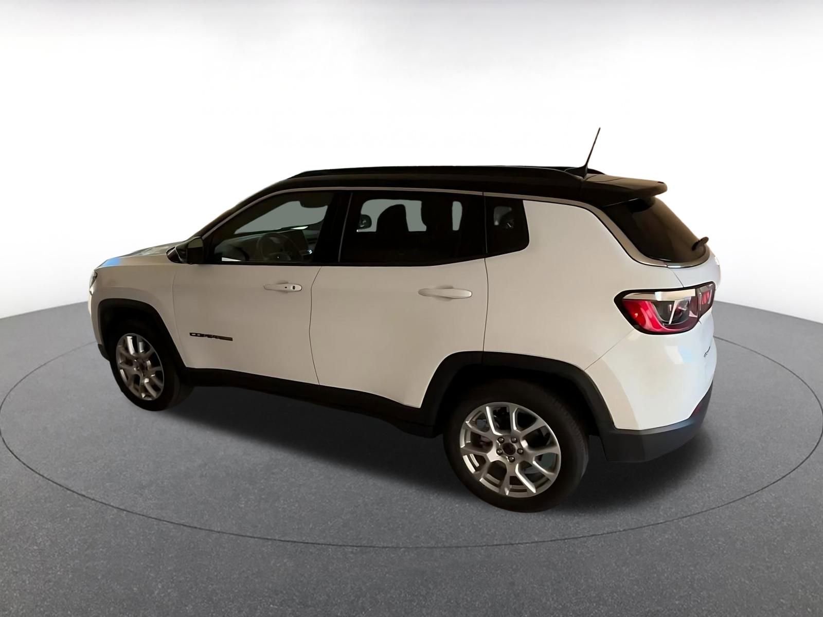 Thumbnail: 2025 Jeep Compass - 10