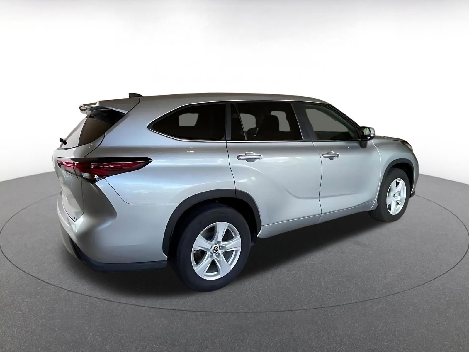 Thumbnail: 2025 Toyota Highlander - 15