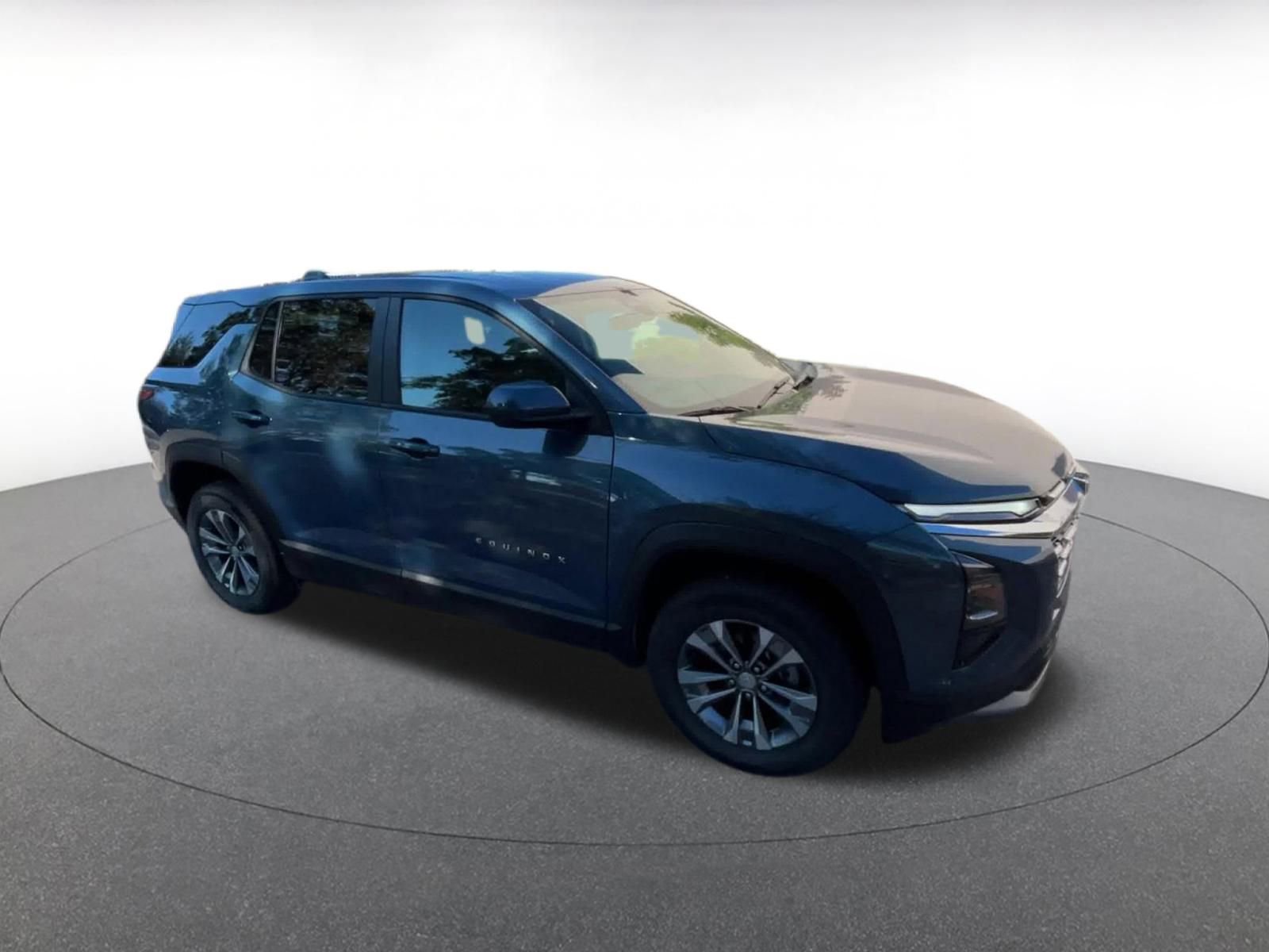 Thumbnail: 2025 Chevrolet Equinox - 2