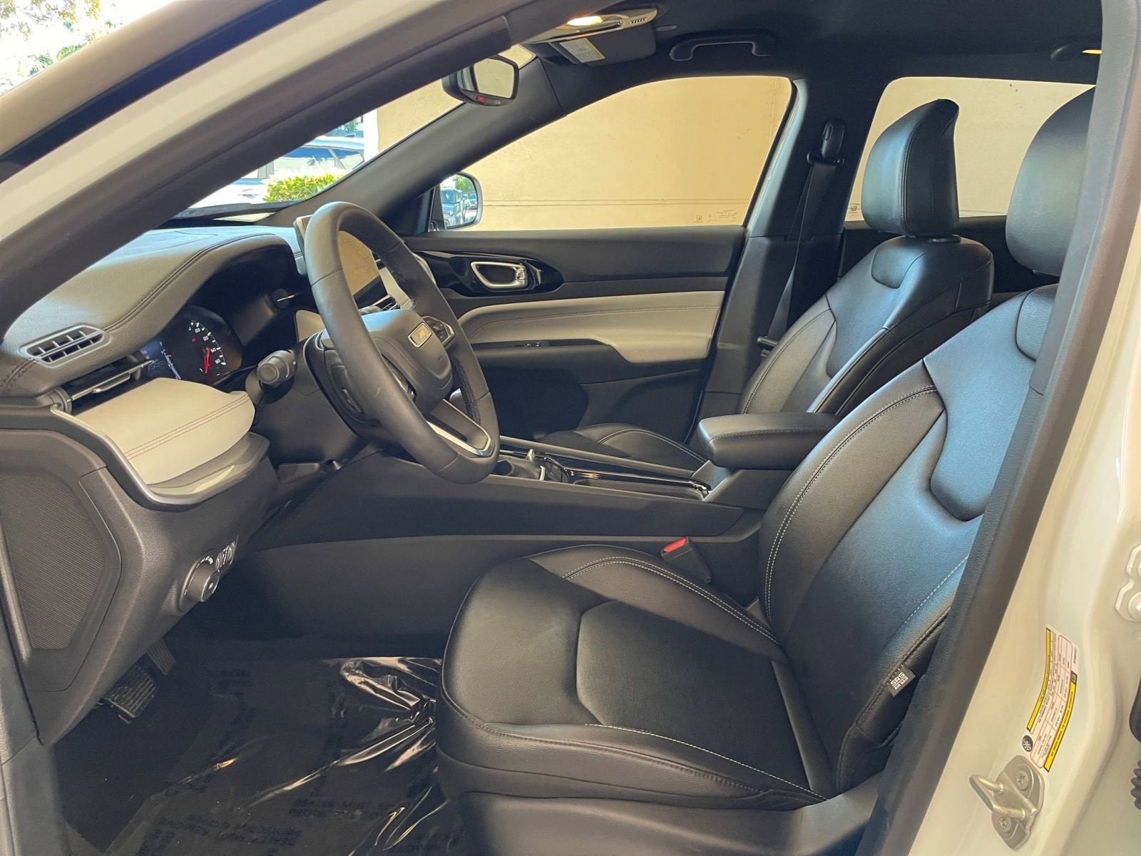 Thumbnail: 2025 Jeep Compass - 21