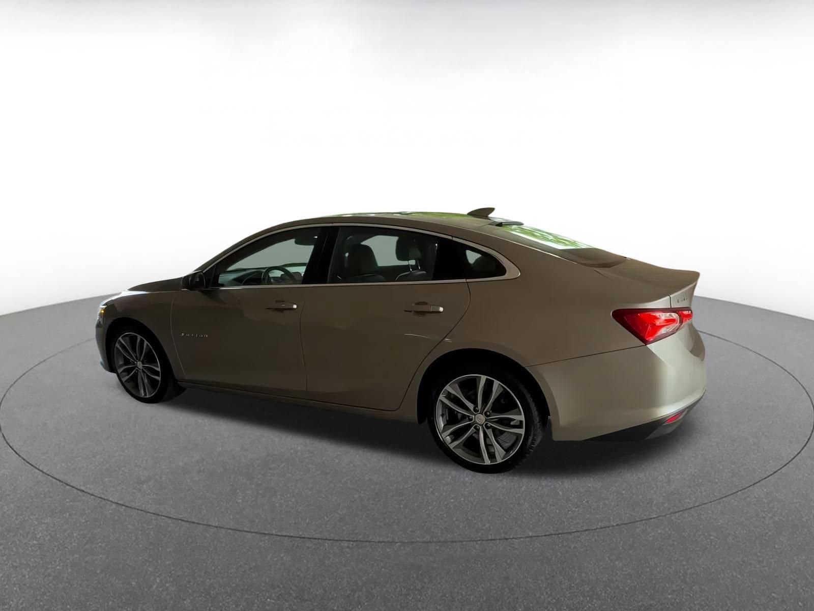 Thumbnail: 2024 Chevrolet Malibu - 10