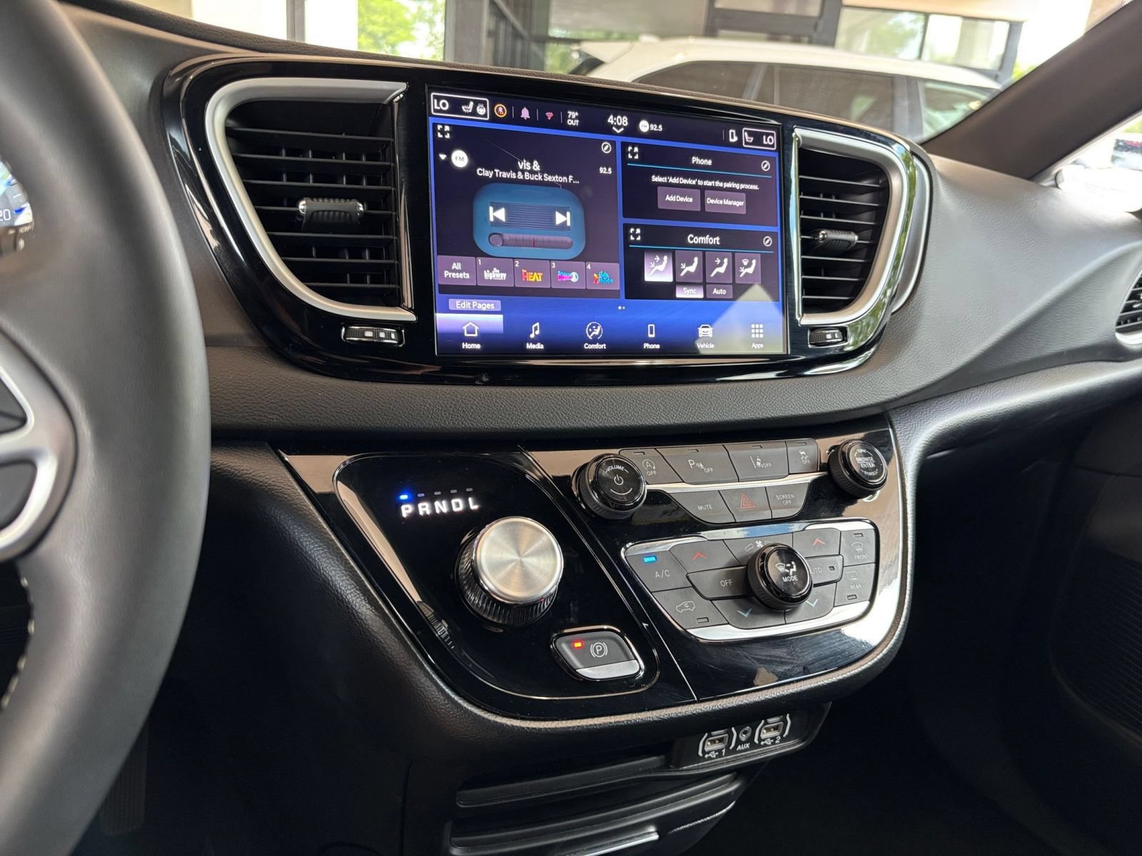 Thumbnail: 2025 Chrysler Pacifica - 18