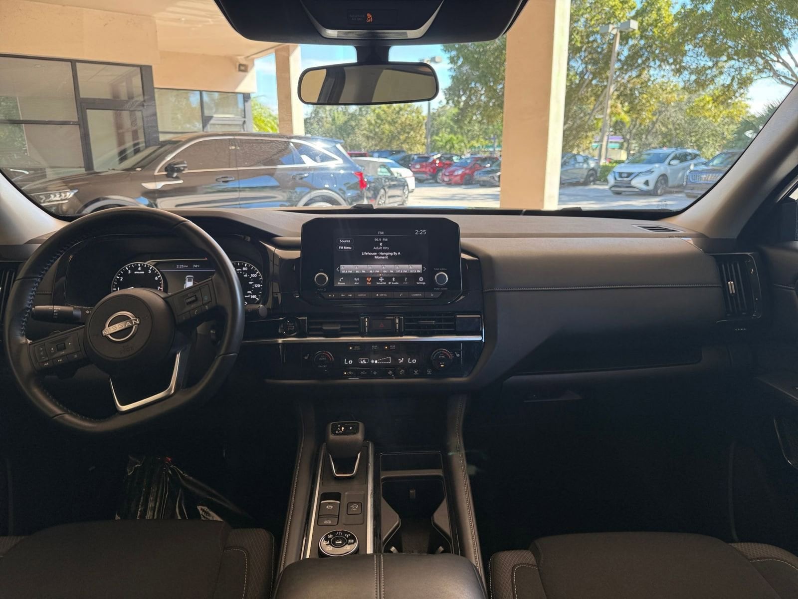 Thumbnail: 2025 Nissan Pathfinder - 27