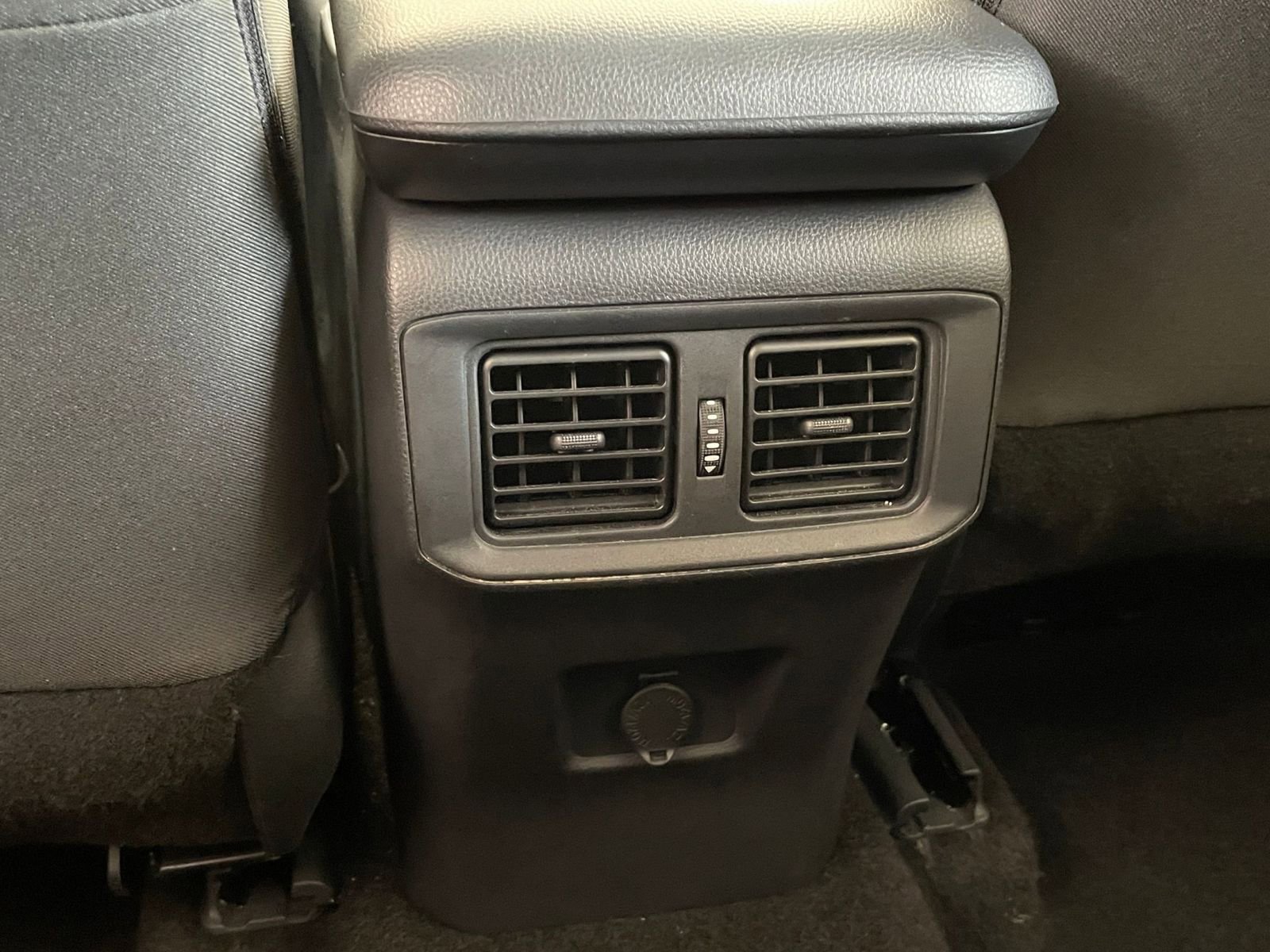 Thumbnail: 2025 Toyota RAV4 - 23