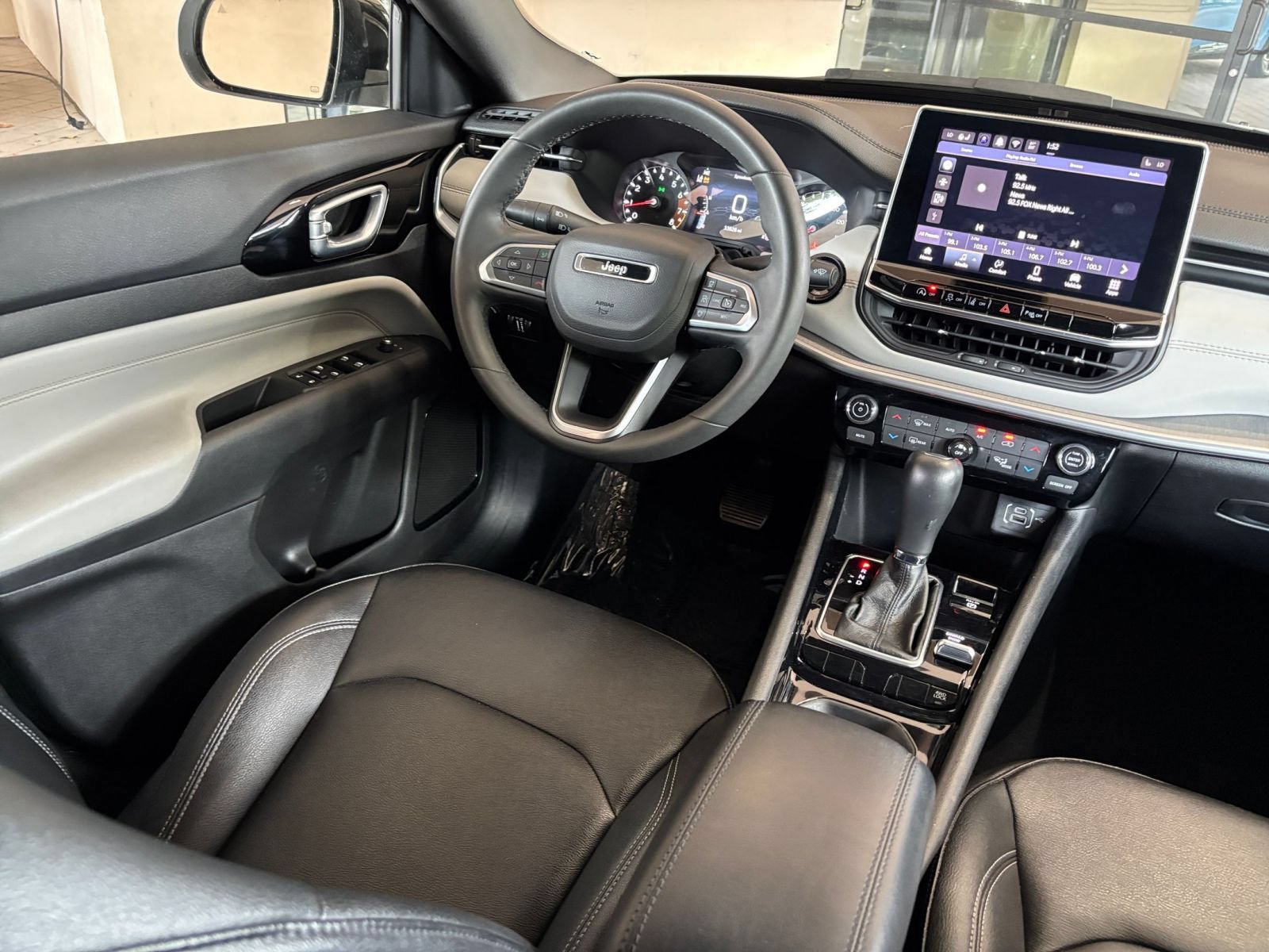 Thumbnail: 2025 Jeep Compass - 34