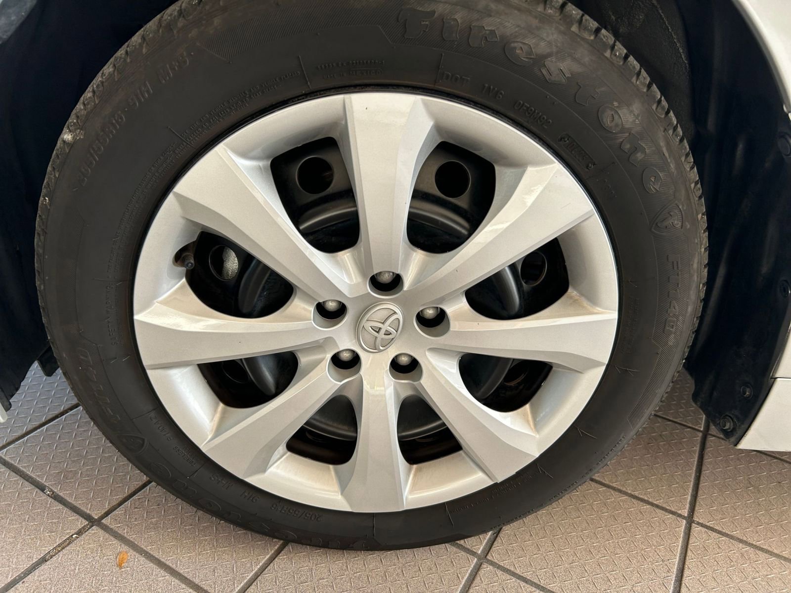 Thumbnail: 2025 Toyota Corolla - 24