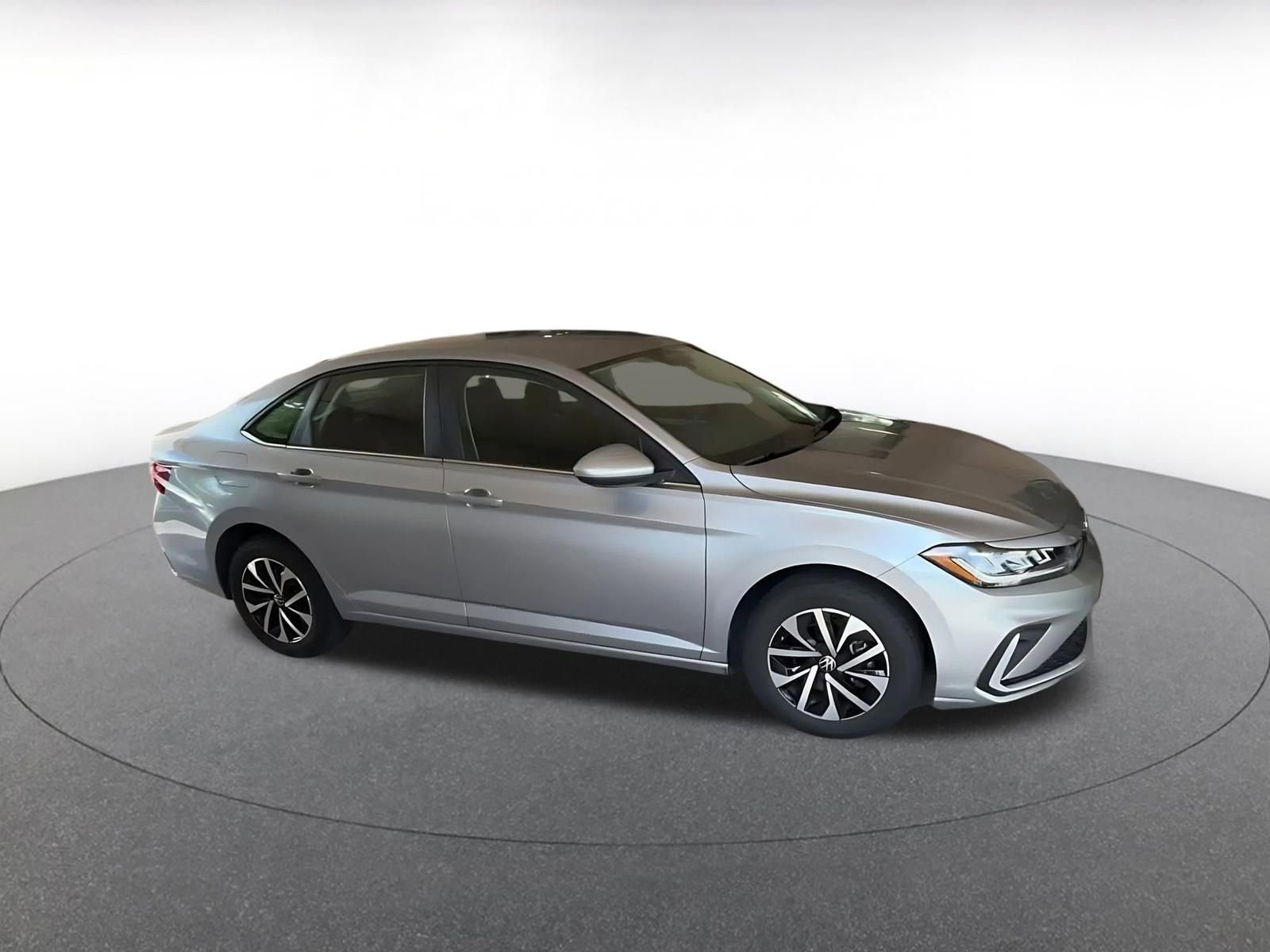 Thumbnail: 2025 Volkswagen Jetta - 2