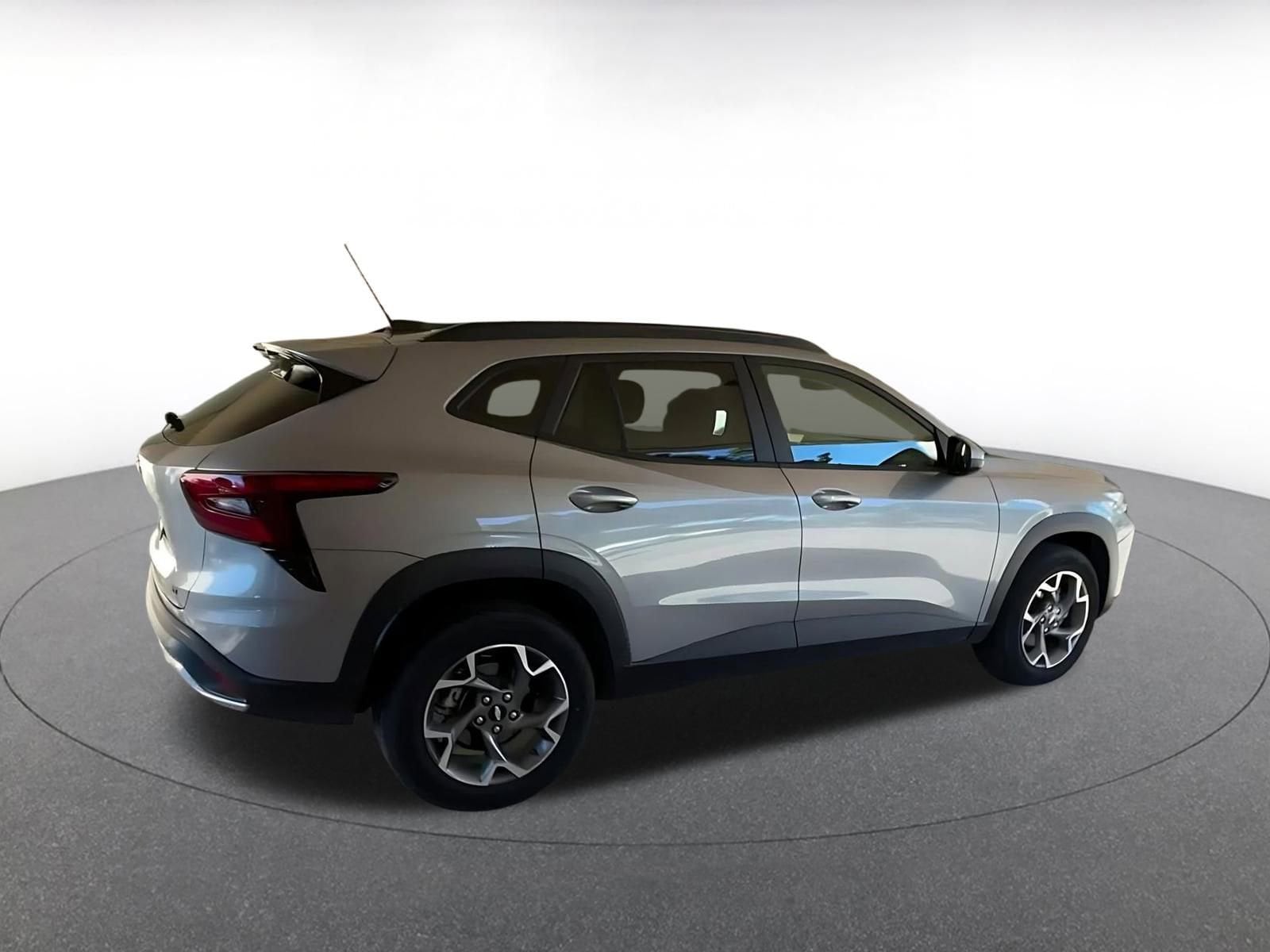 Thumbnail: 2025 Chevrolet Trax - 15