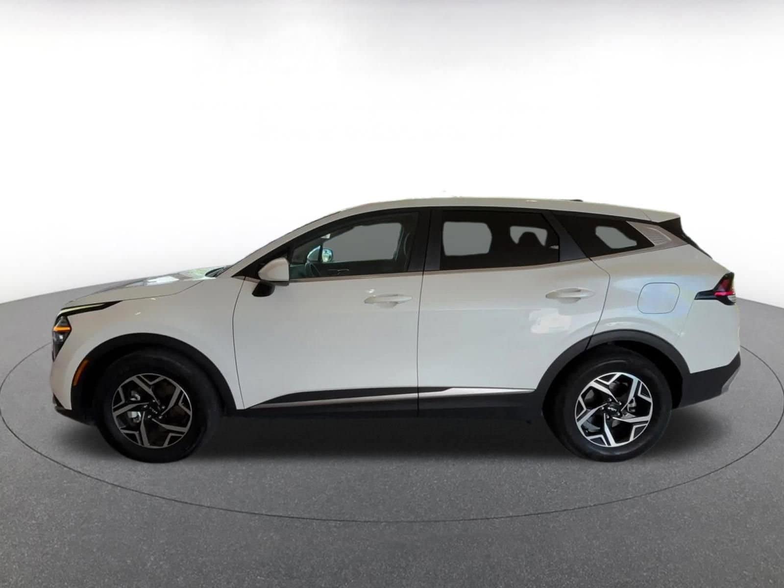 Thumbnail: 2025 Kia Sportage - 9