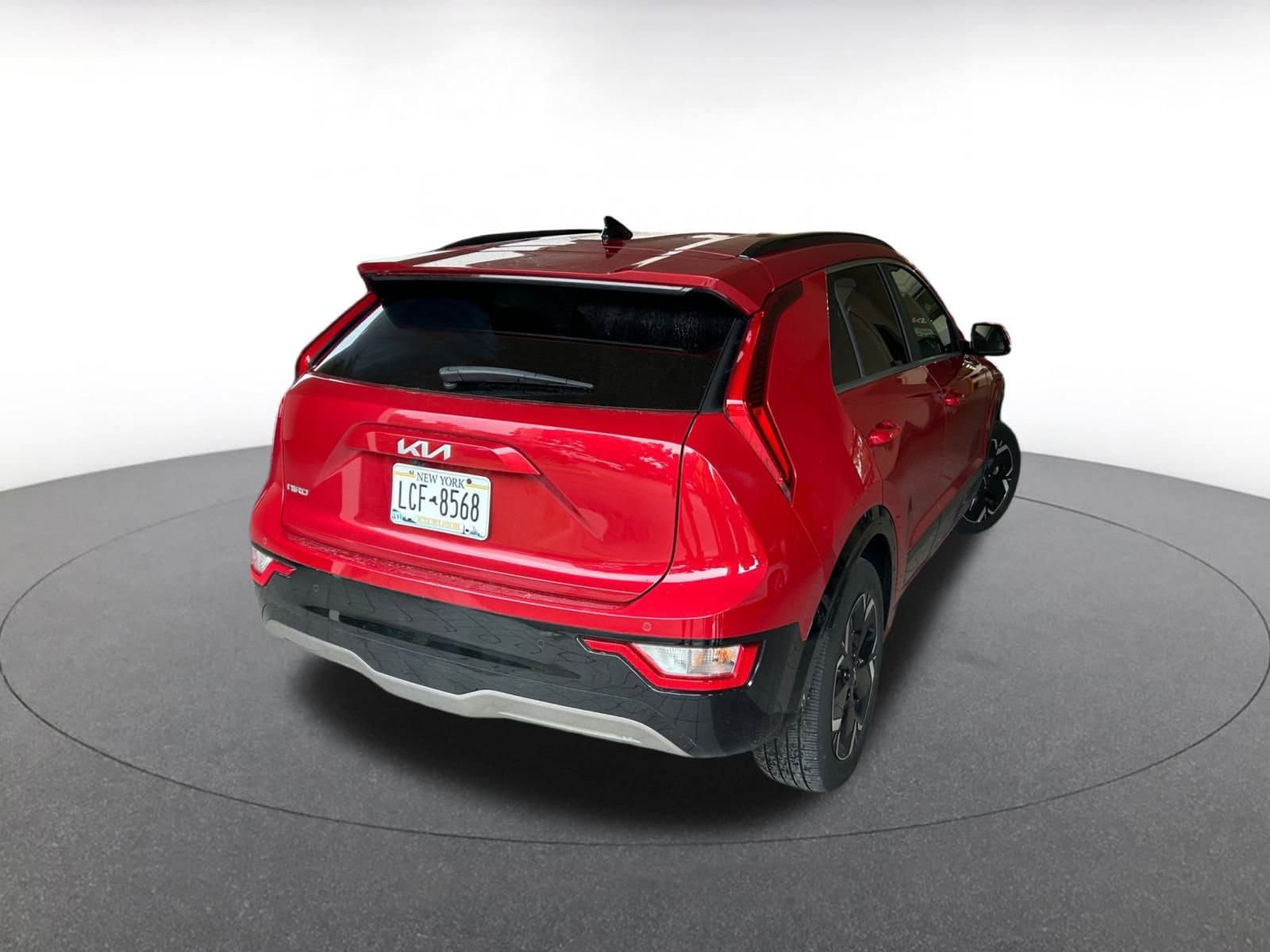 Thumbnail: 2023 Kia Niro - 7