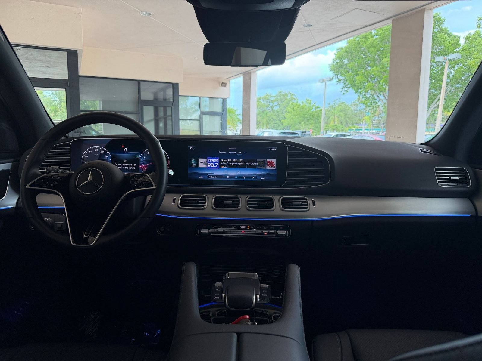 Thumbnail: 2026 Mercedes-Benz GLE - 30