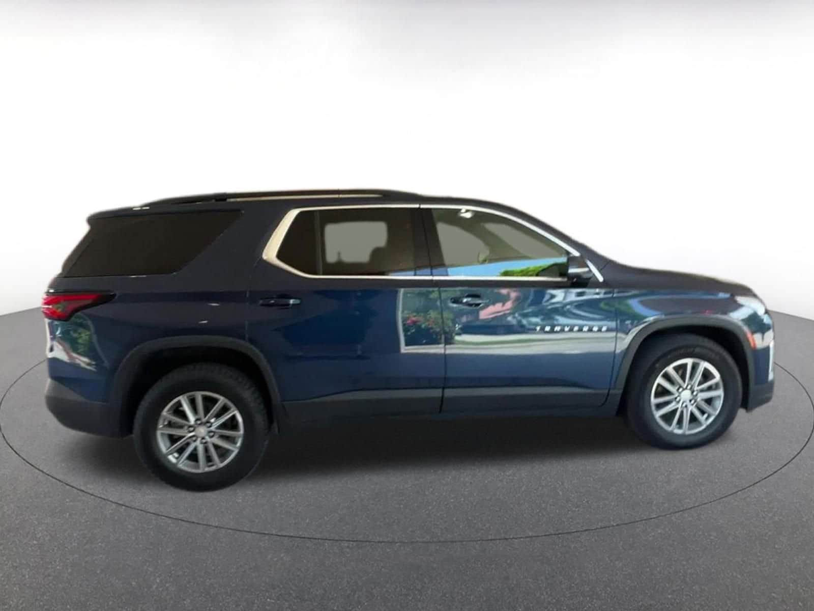 Thumbnail: 2023 Chevrolet Traverse - 13