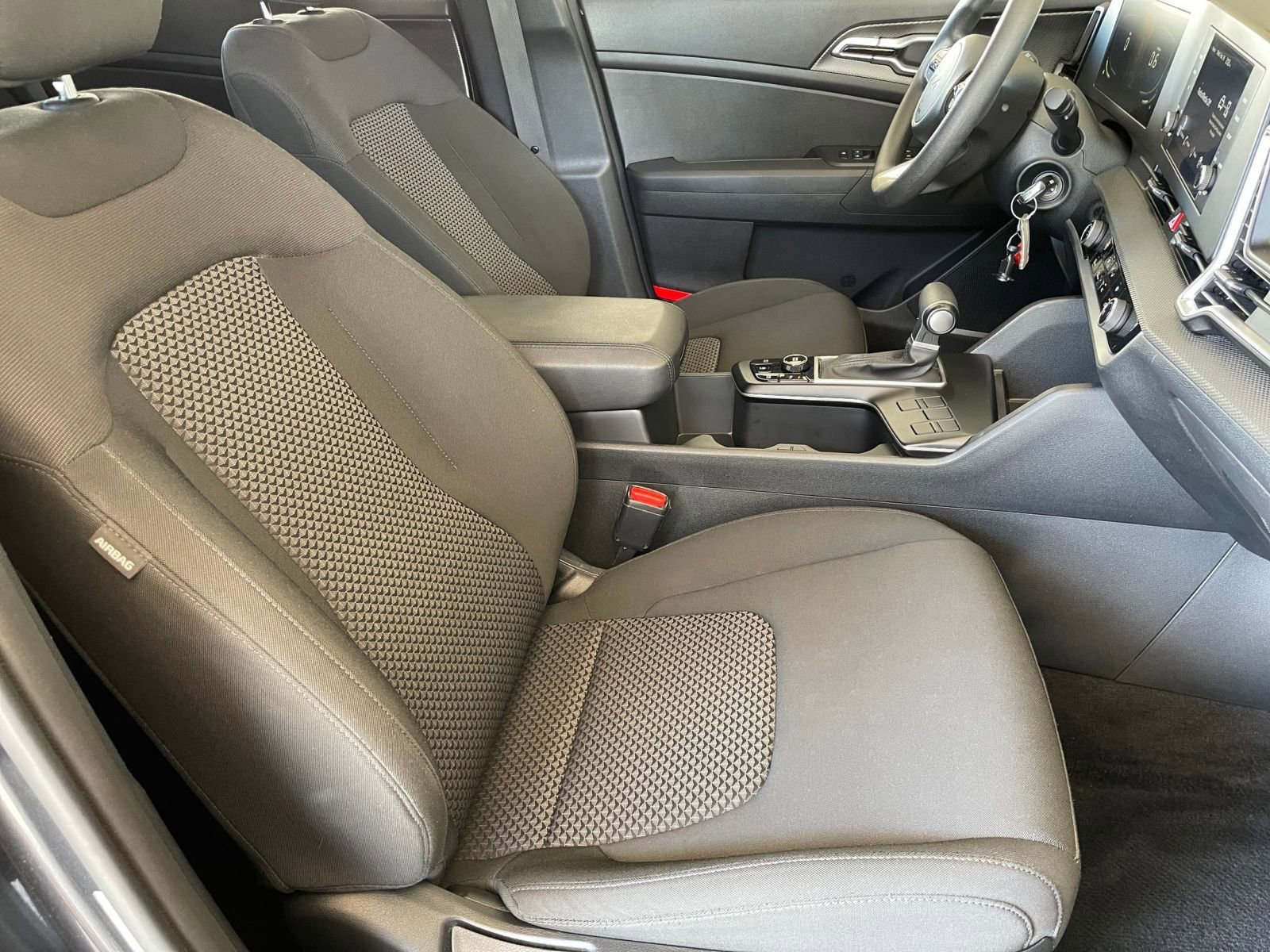 Thumbnail: 2025 Kia Sportage - 35