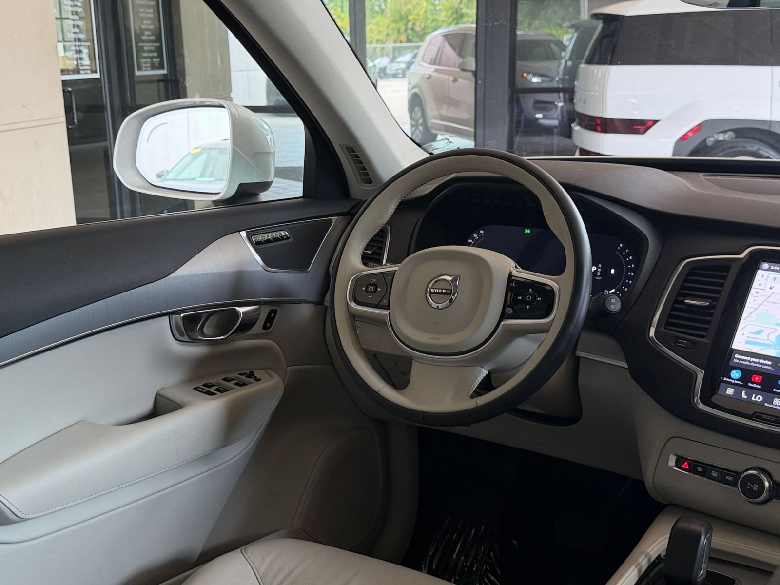 Thumbnail: 2025 Volvo XC90 - 33