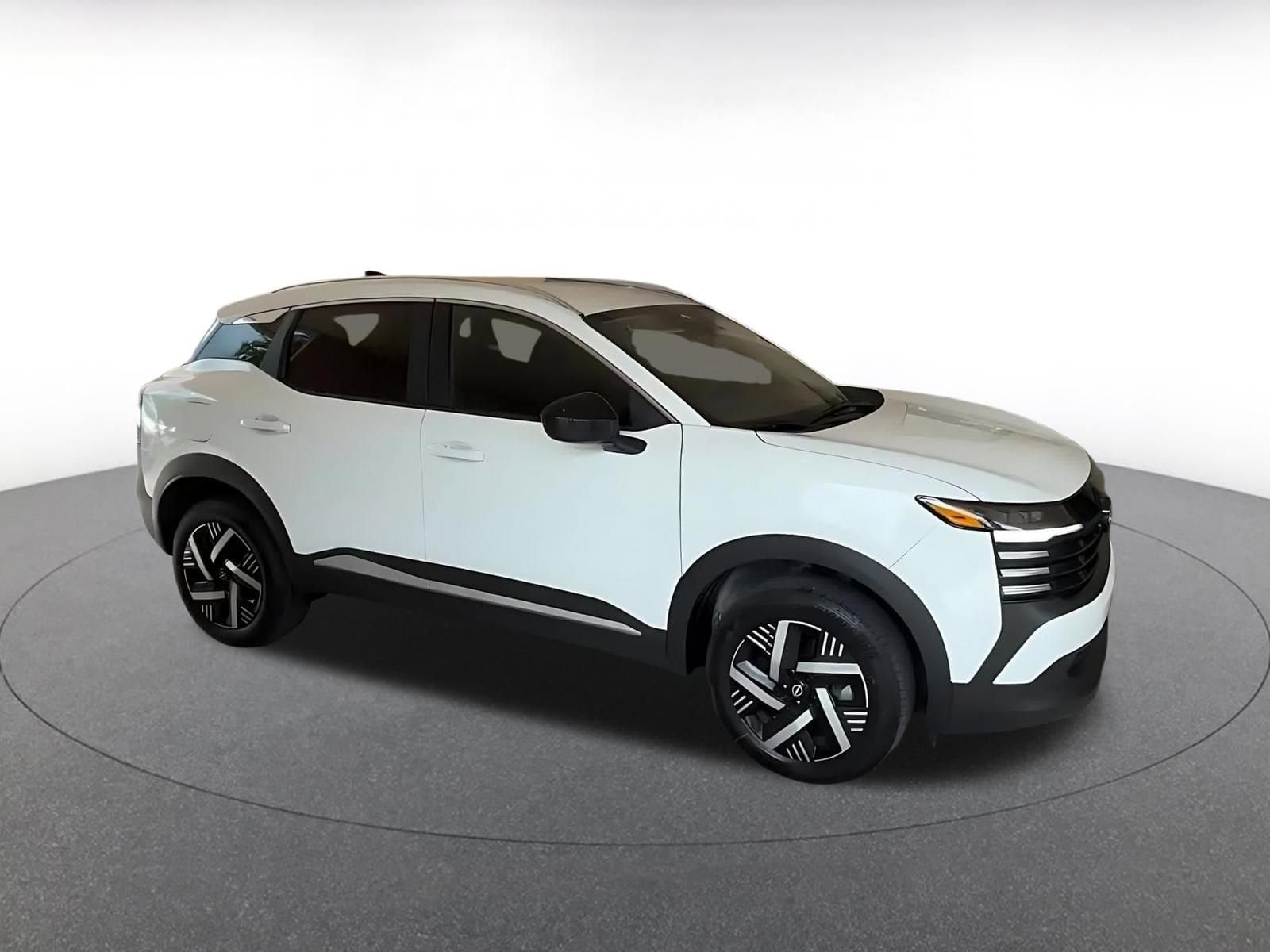Thumbnail: 2026 Nissan Kicks - 2
