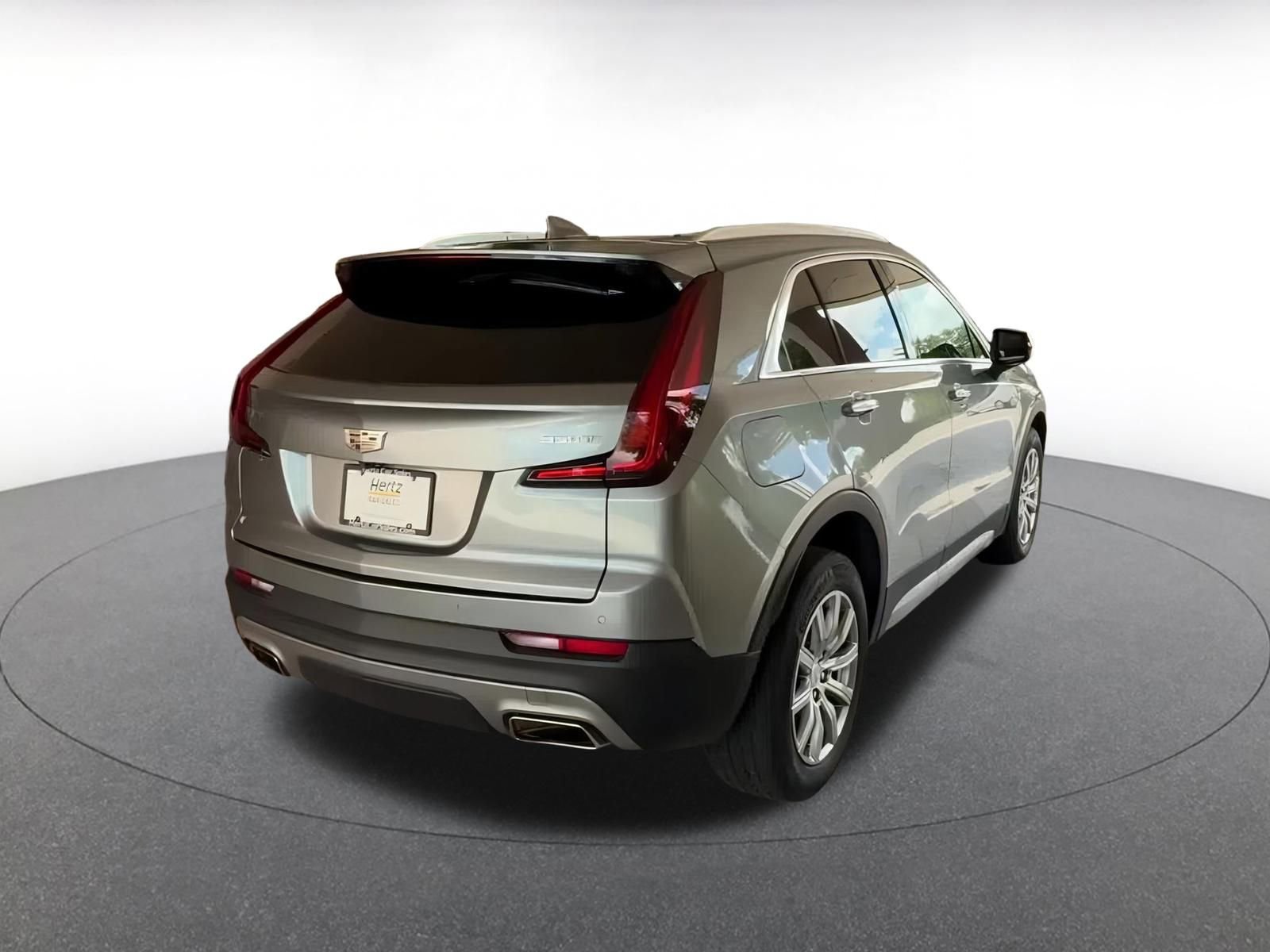 Thumbnail: 2023 Cadillac XT4 - 15