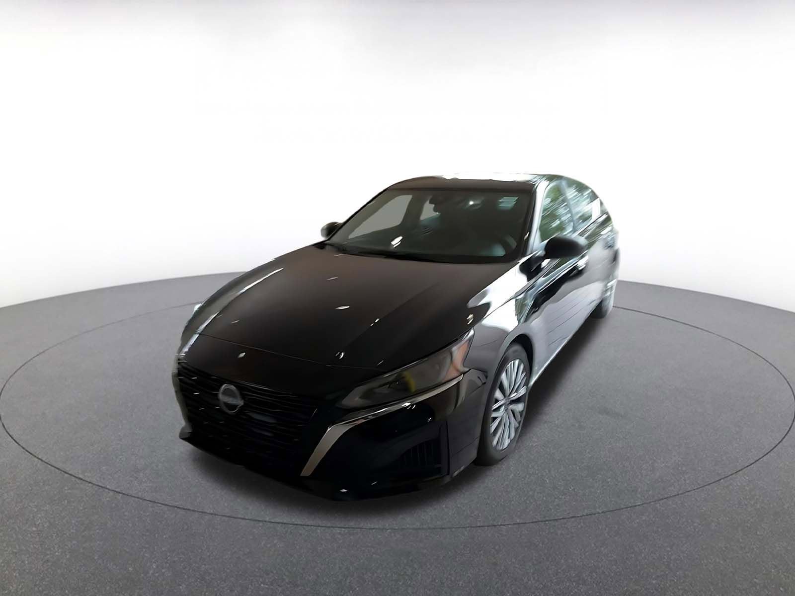 Thumbnail: 2025 Nissan Altima - 4