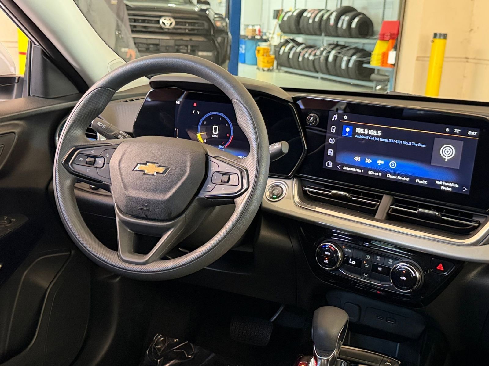 Thumbnail: 2025 Chevrolet Trax - 28