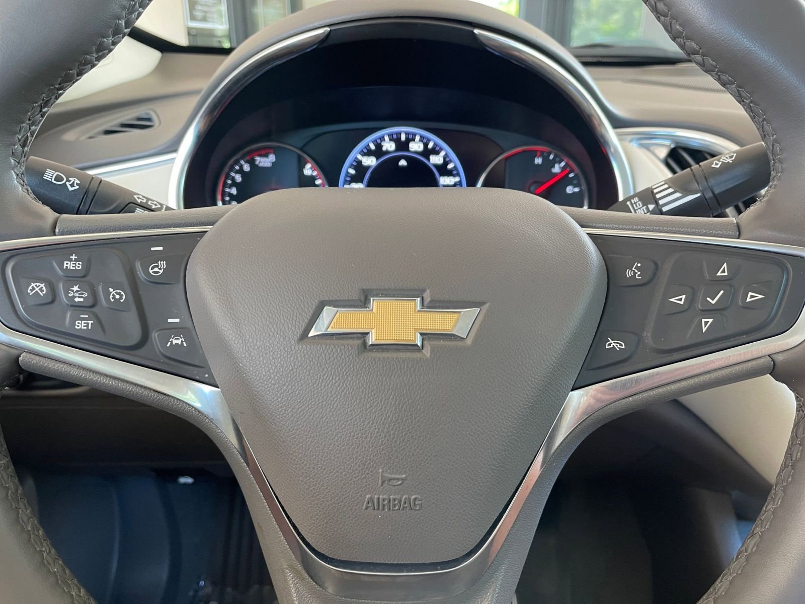 Thumbnail: 2024 Chevrolet Malibu - 28