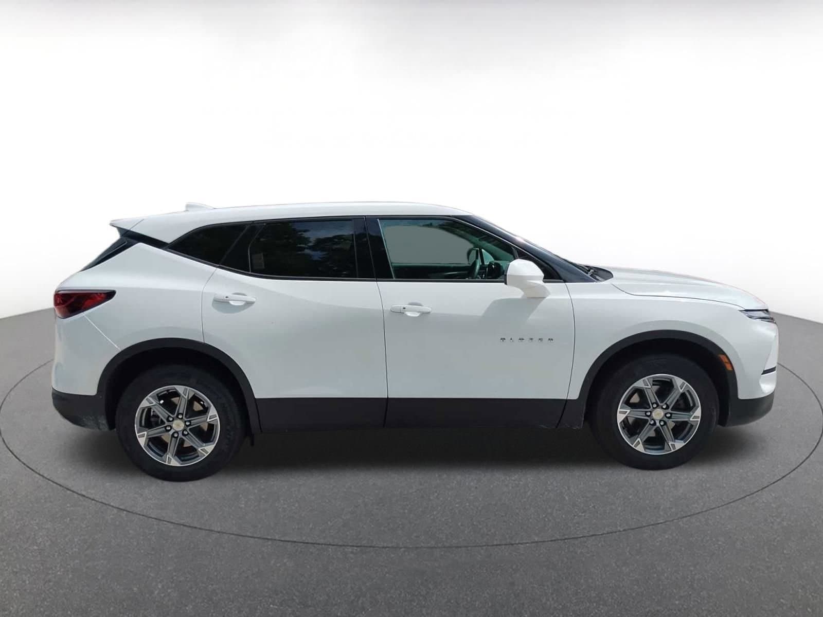 Thumbnail: 2023 Chevrolet Blazer - 7