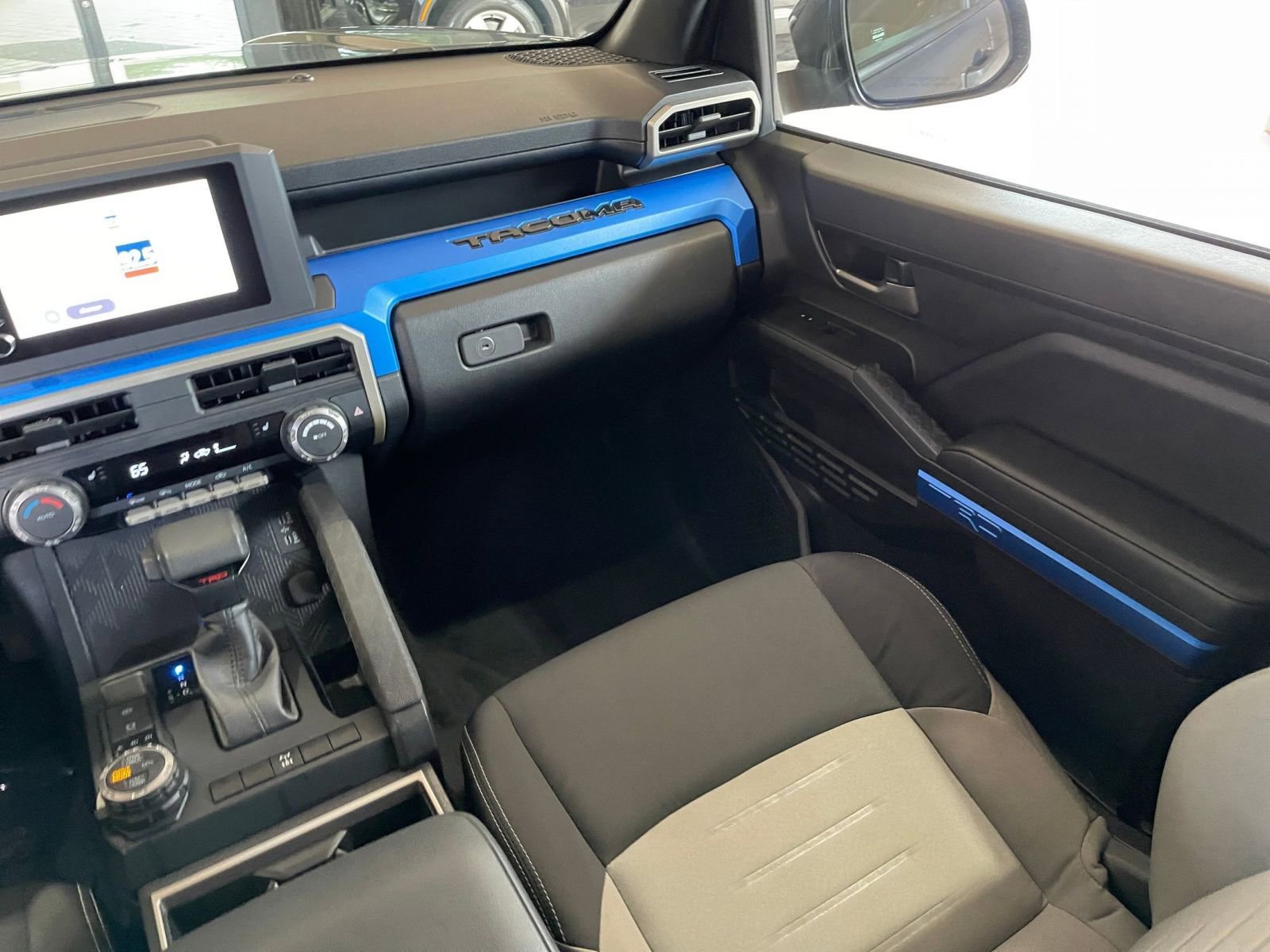 Thumbnail: 2025 Toyota Tacoma - 34