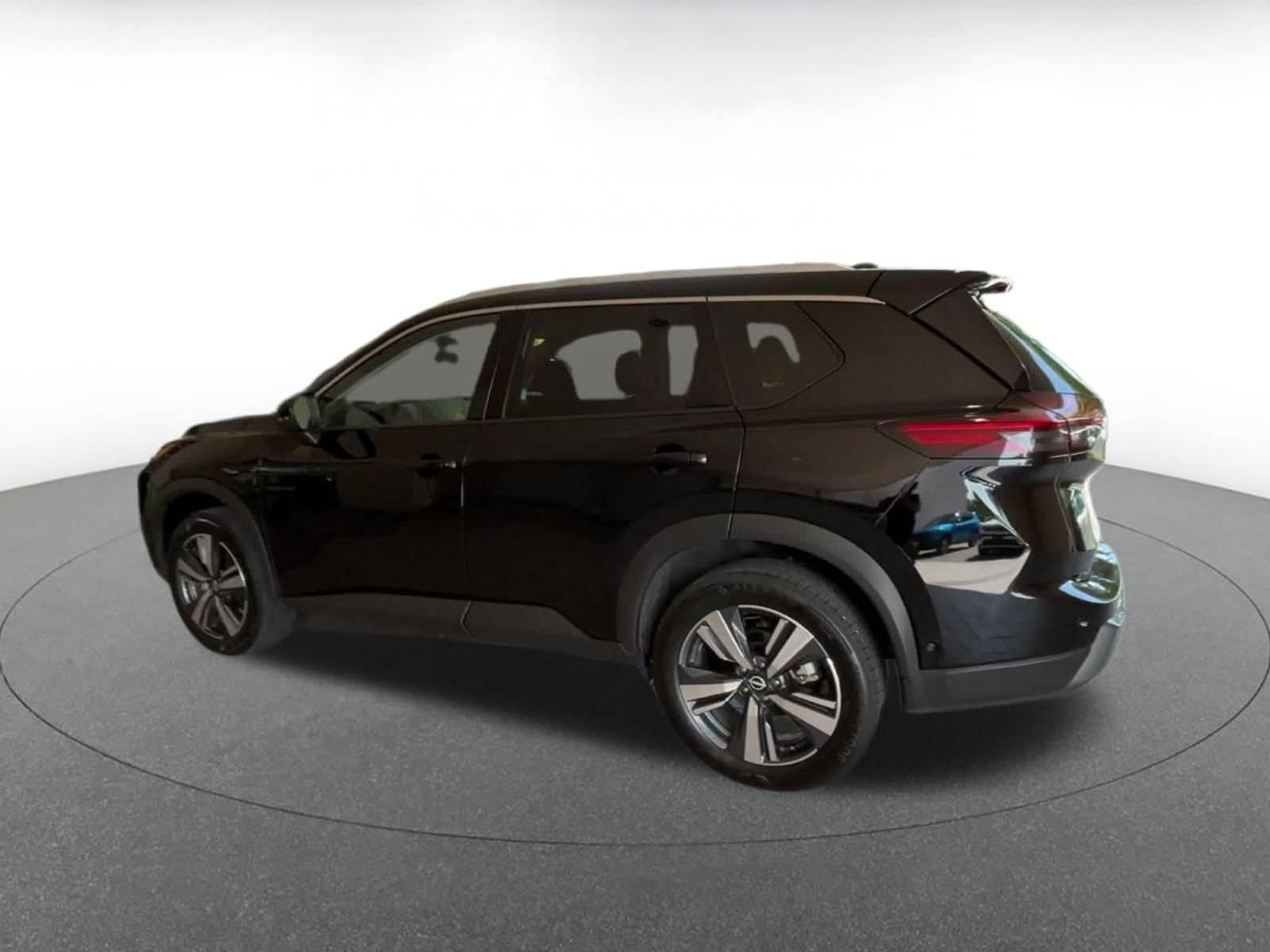 Thumbnail: 2026 Nissan Rogue - 10