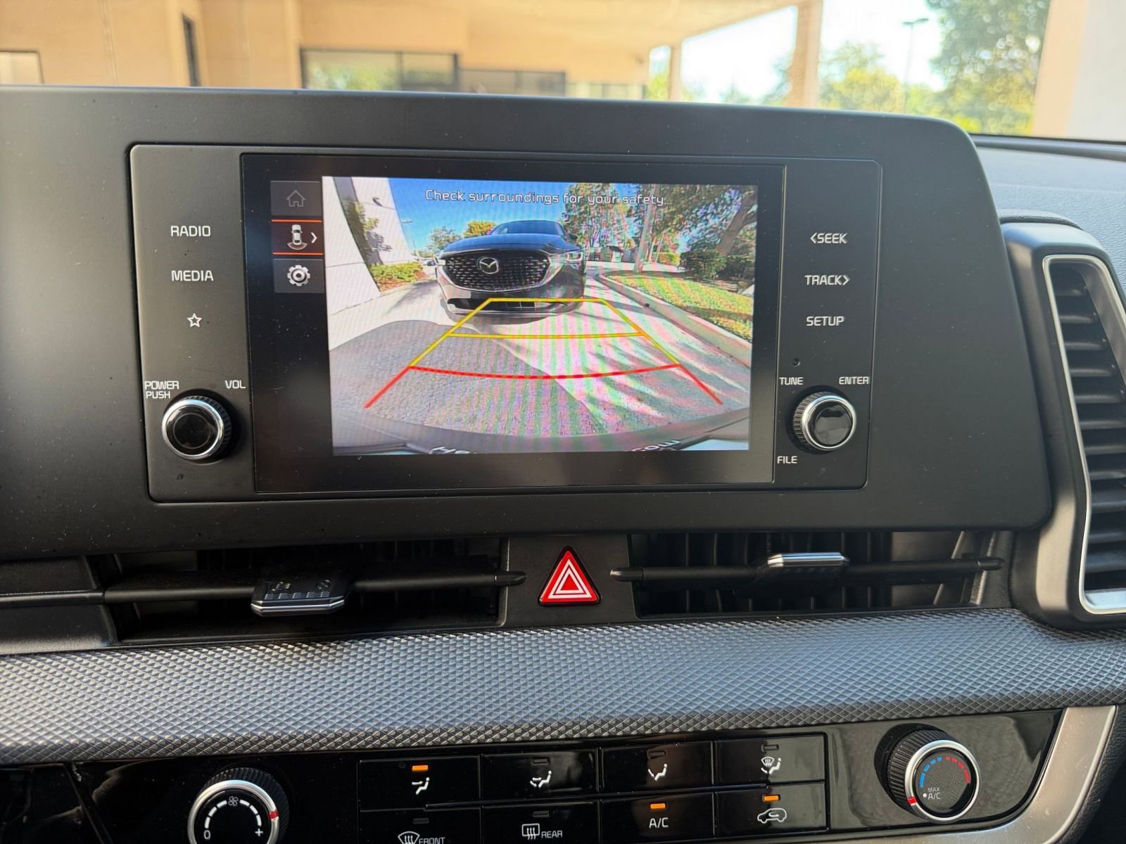 Thumbnail: 2025 Kia Sportage - 17