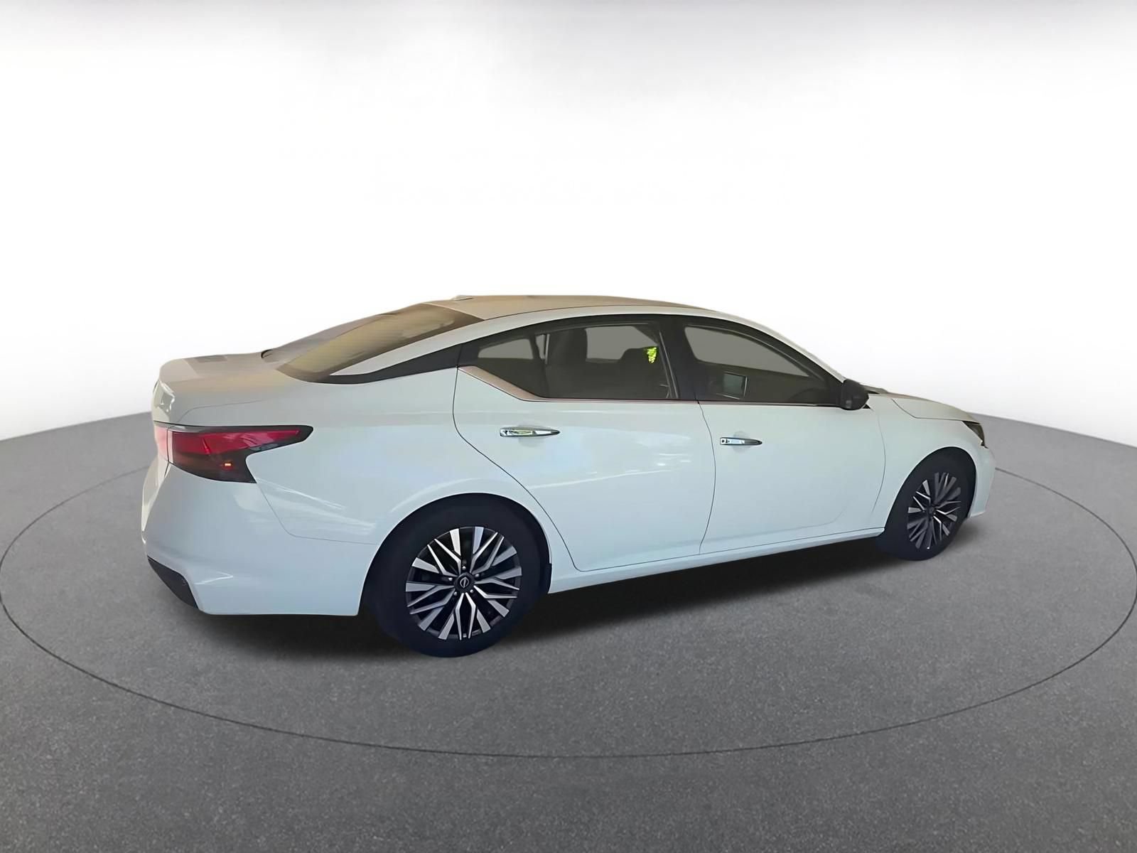 Thumbnail: 2025 Nissan Altima - 14