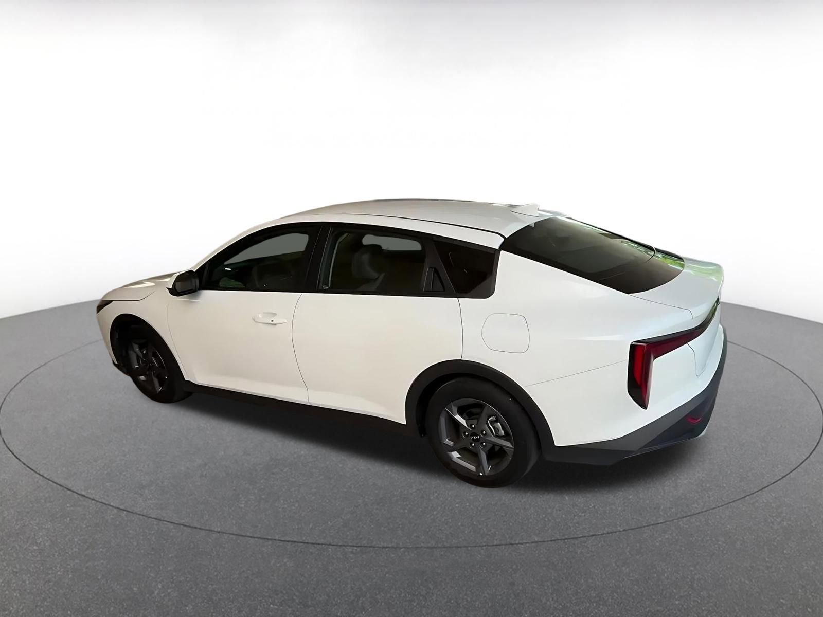 Thumbnail: 2025 Kia K4 - 10