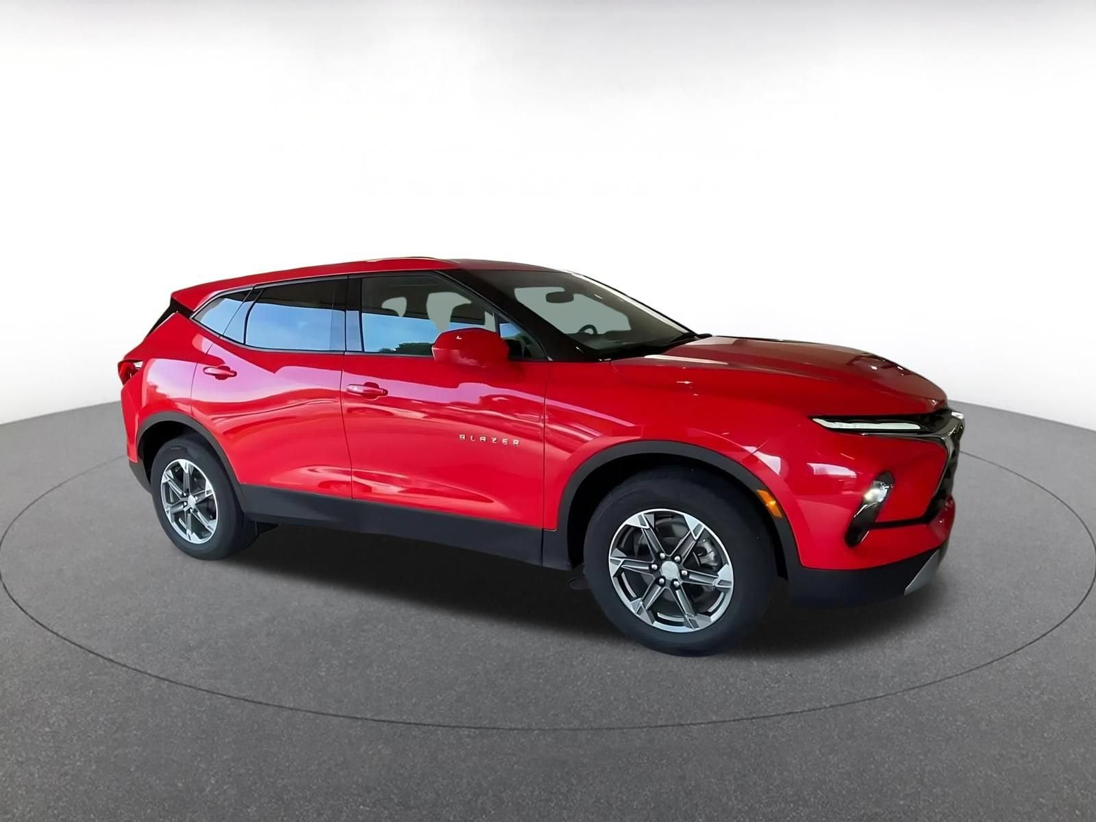 Thumbnail: 2025 Chevrolet Blazer - 2