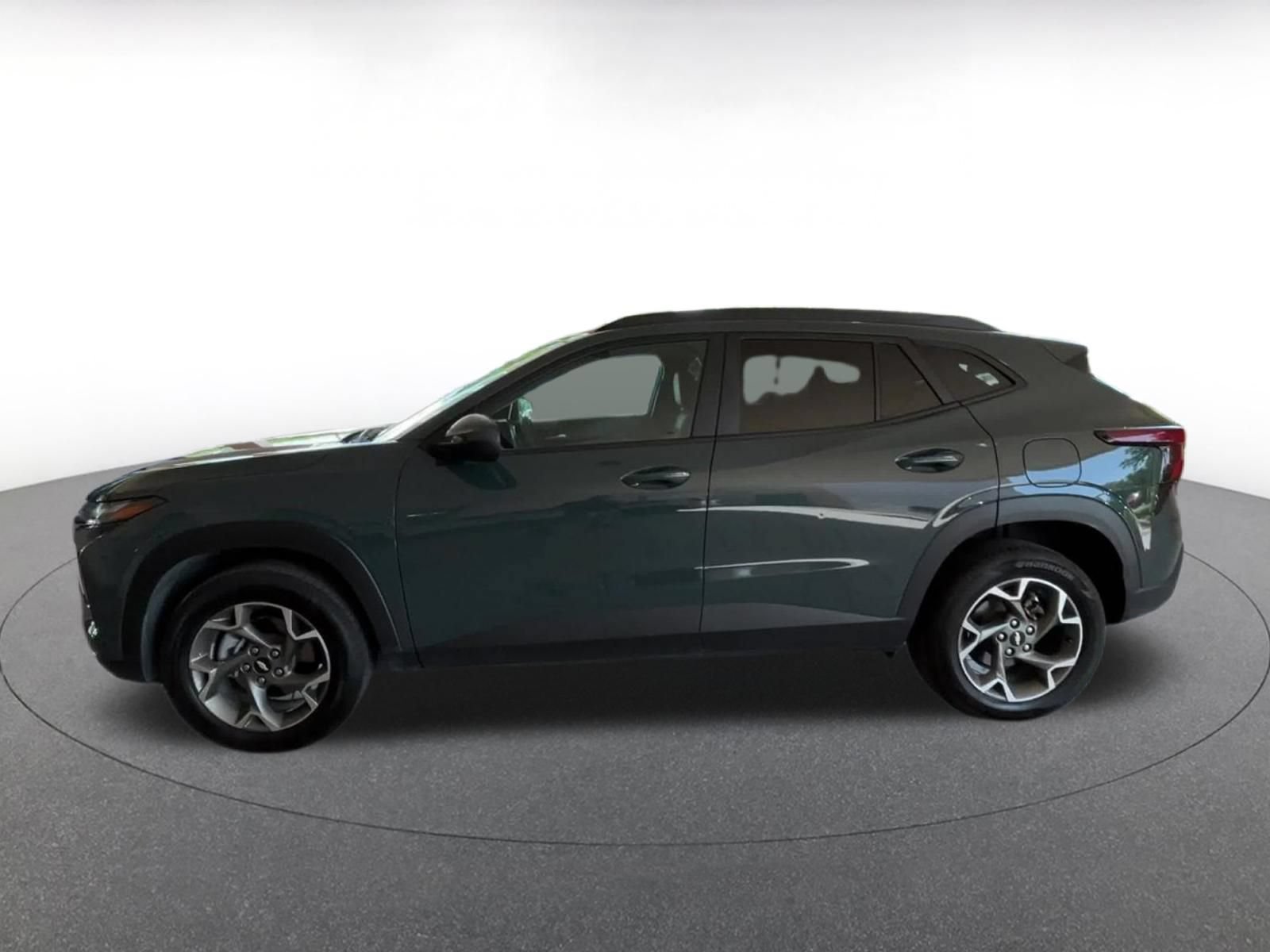 Thumbnail: 2025 Chevrolet Trax - 9