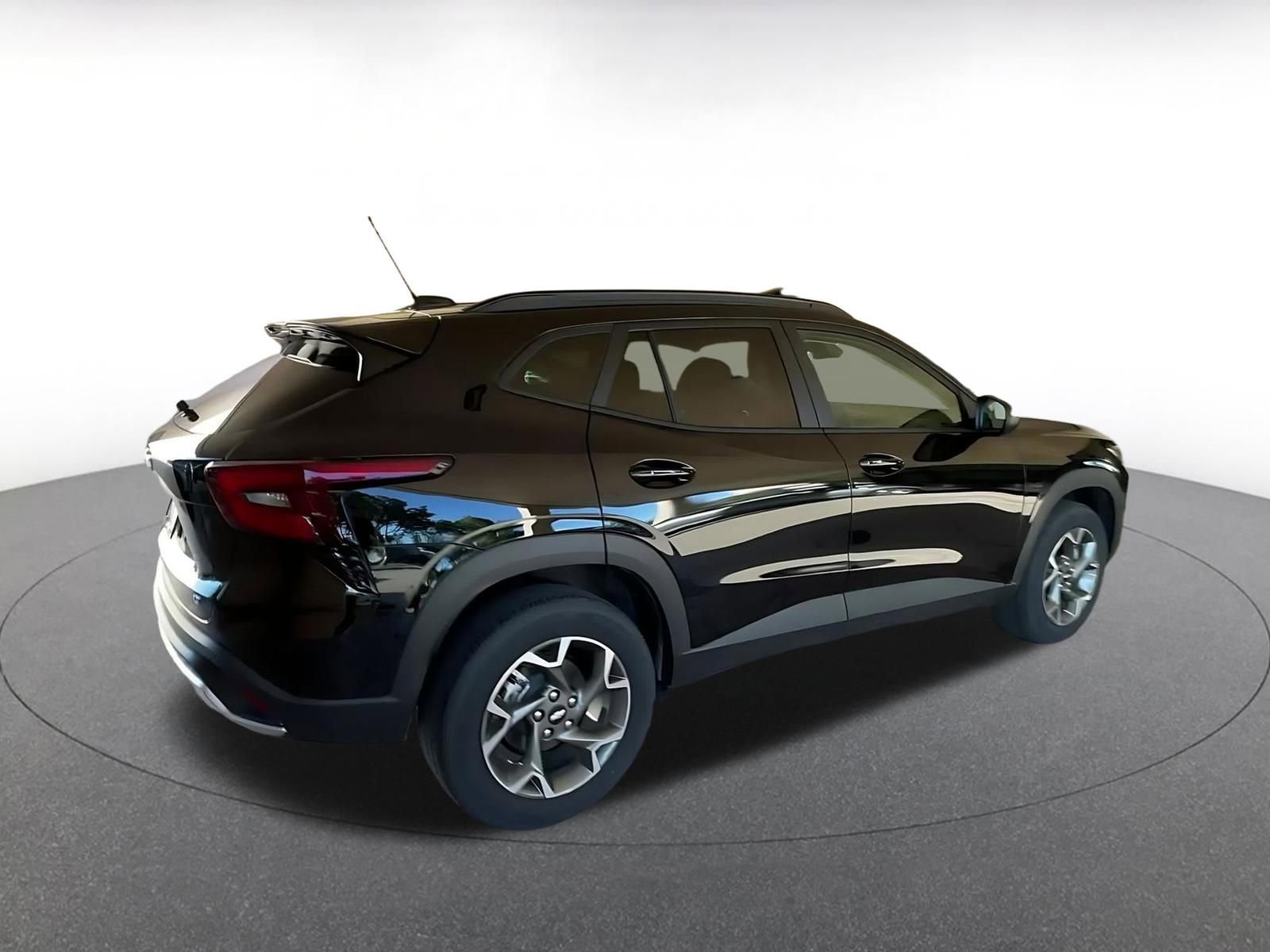 Thumbnail: 2025 Chevrolet Trax - 15